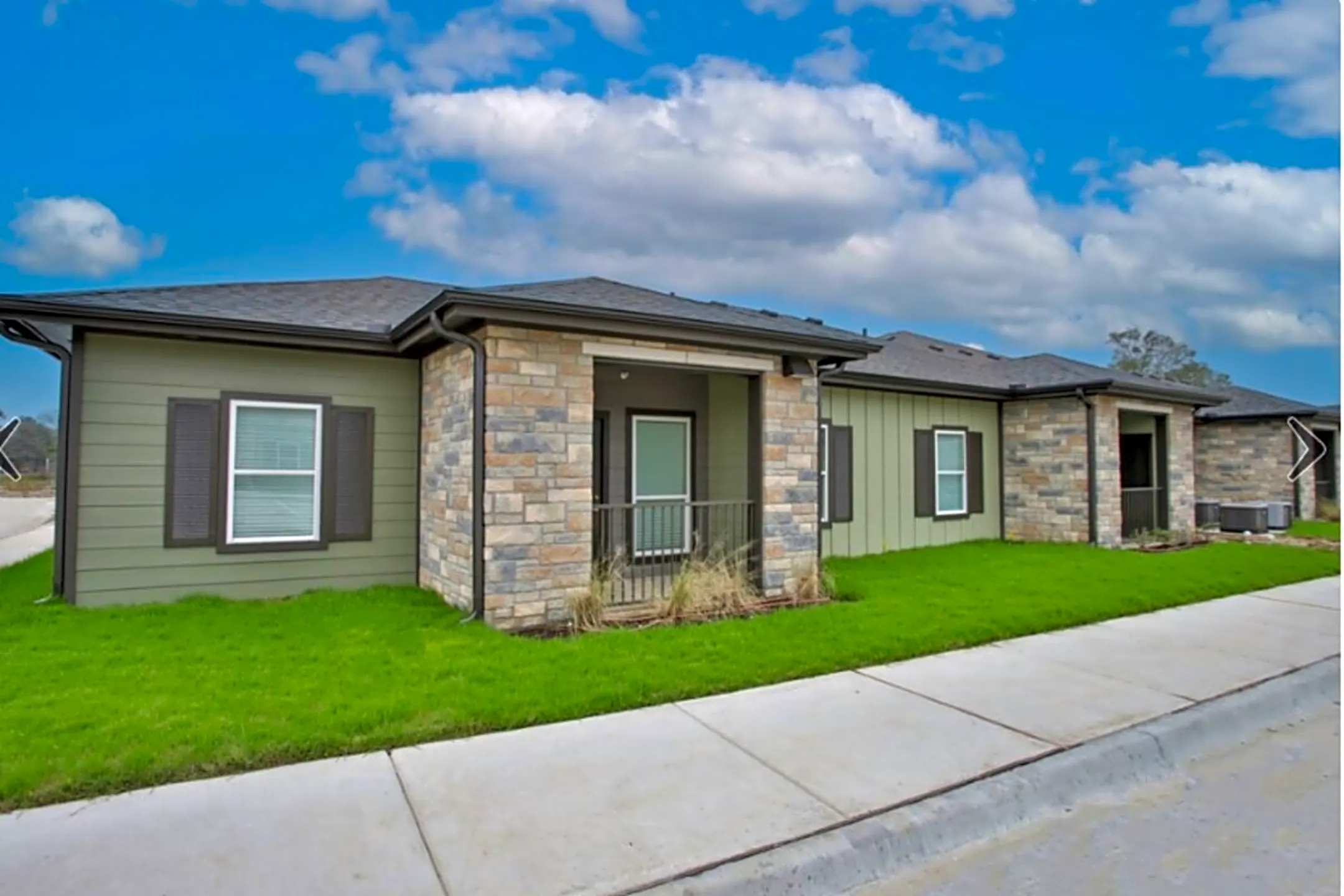 Livingston Pioneer Crossing 1101 North Dogwood Avenue Livingston