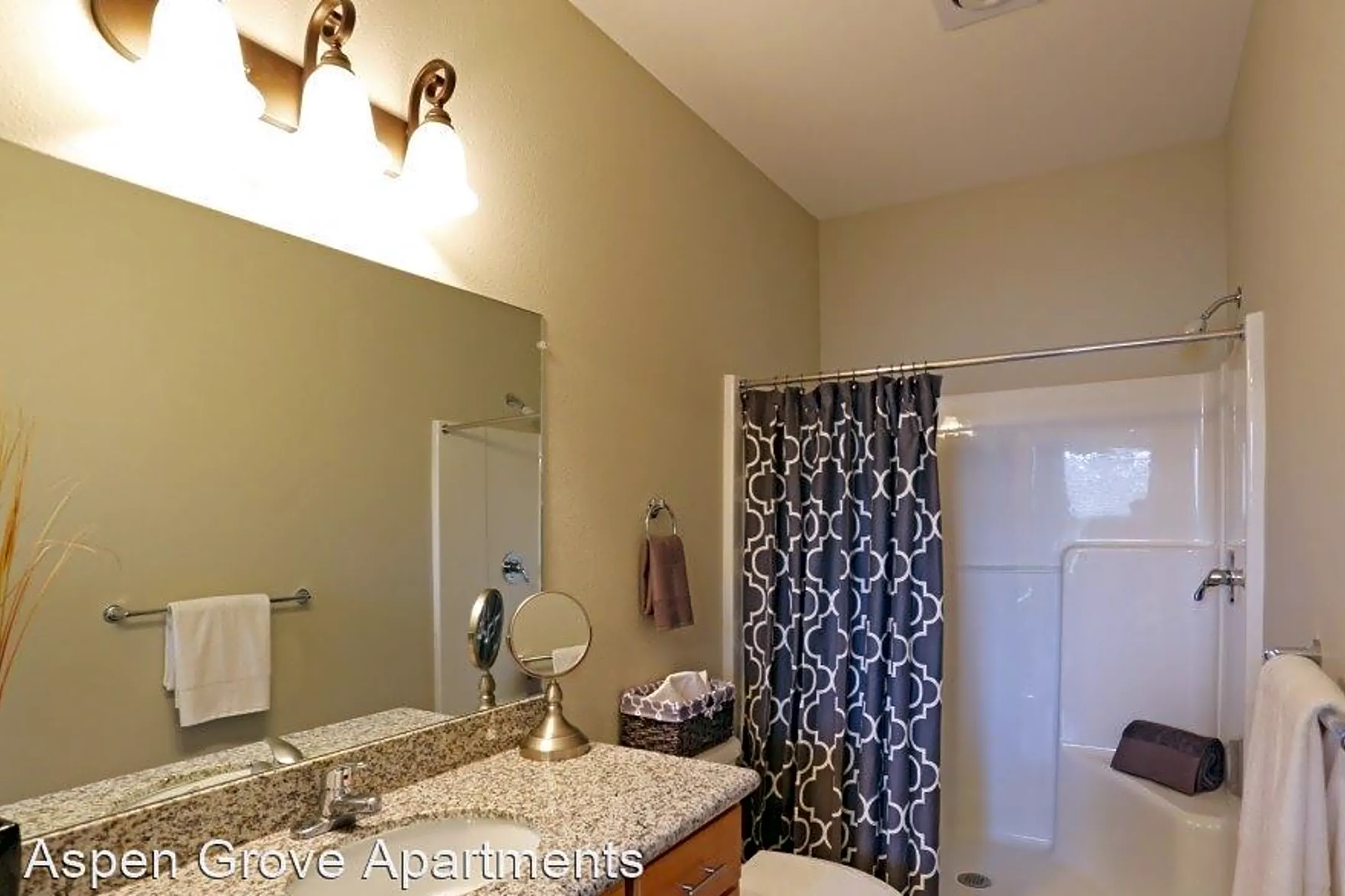 Bathroom - Aspen Grove Apartments - Salem, OR