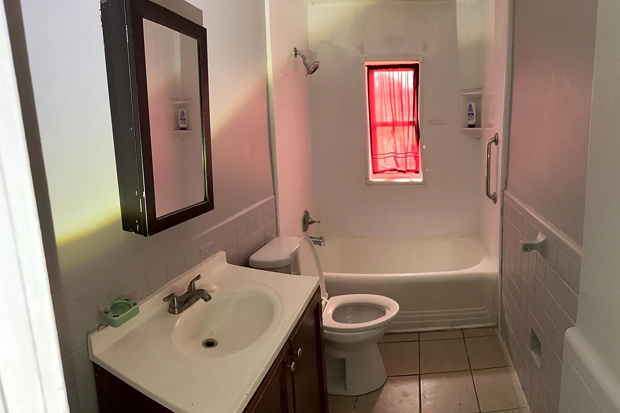 Bathroom - 5025 Chalgrove Ave - Baltimore, MD