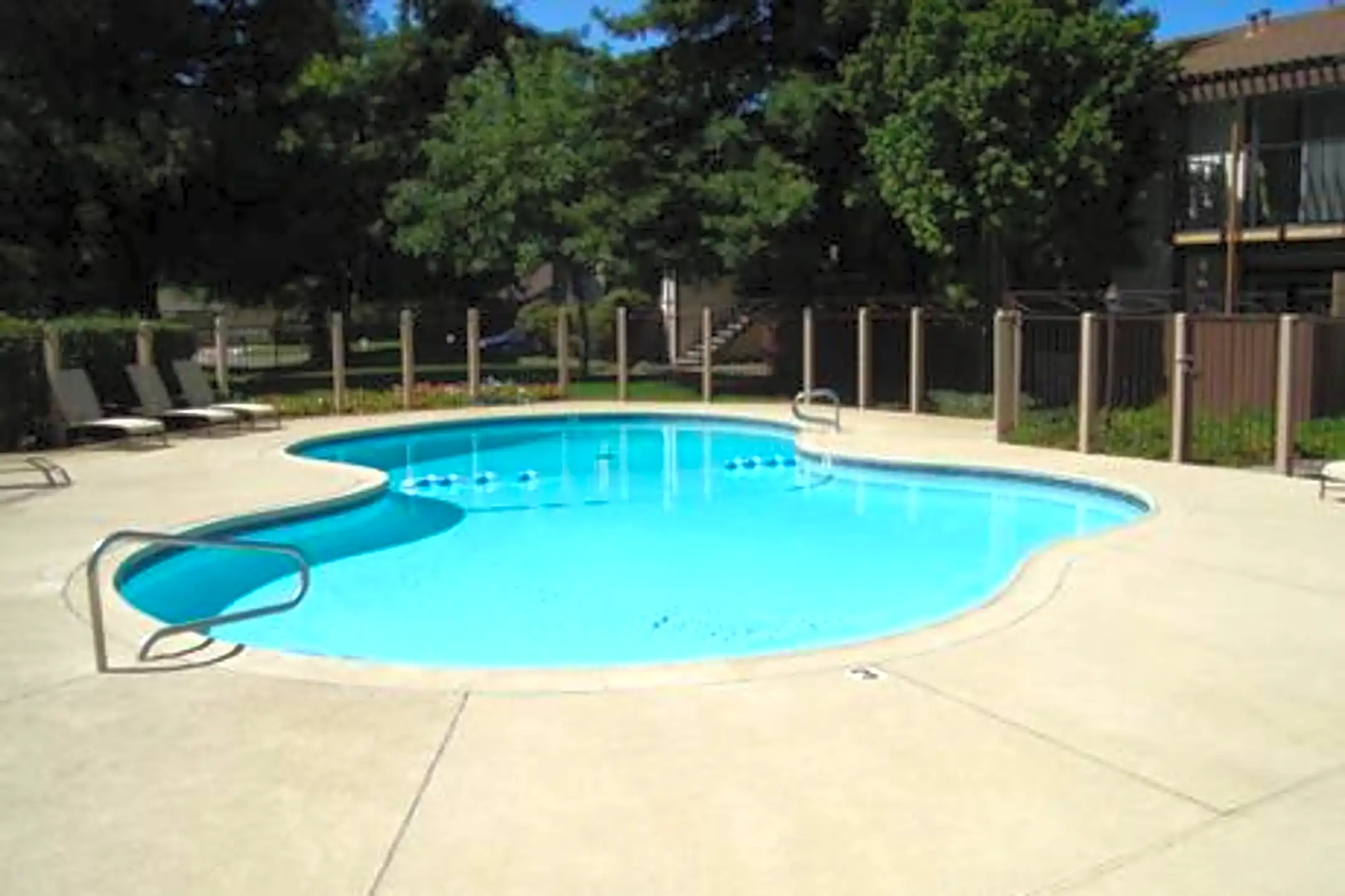 Meadowood Village 430 Ellesmere Dr Dixon, CA Condos for Rent Rent.