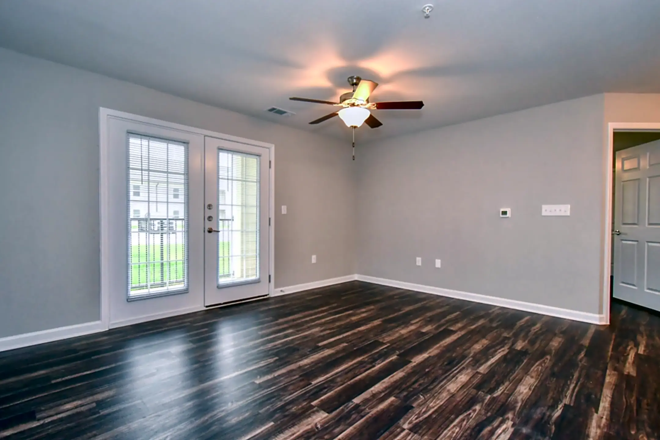 La Grange Springs 1005 Springs Loop La Grange, TX Apartments for