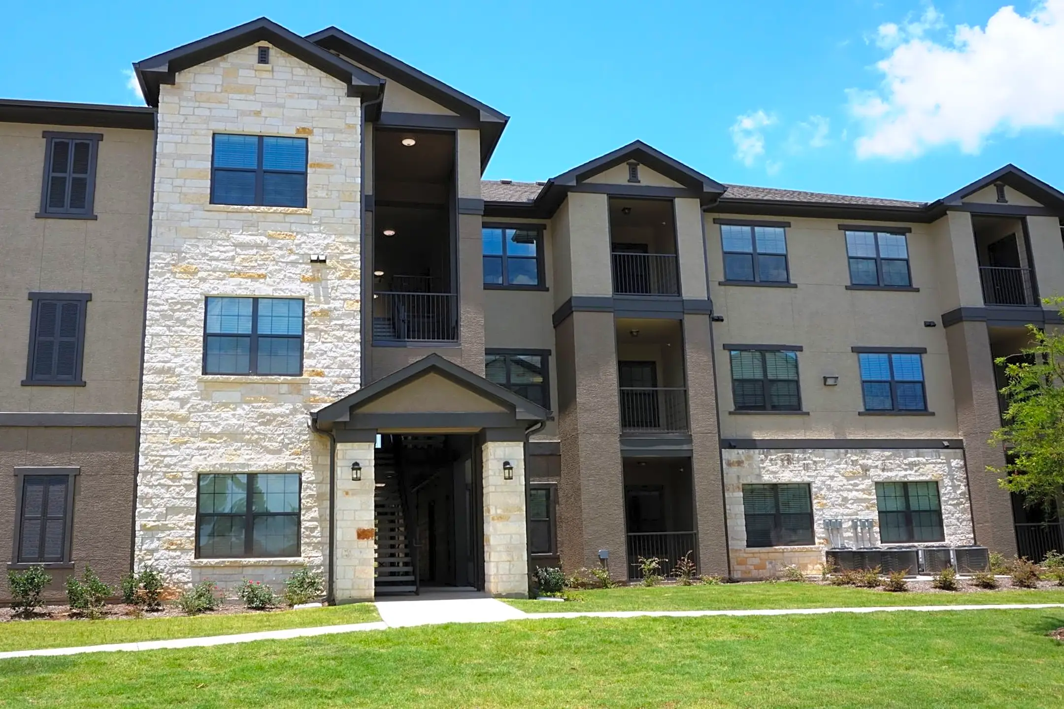 West Creek Apartments Conroe, TX 77304