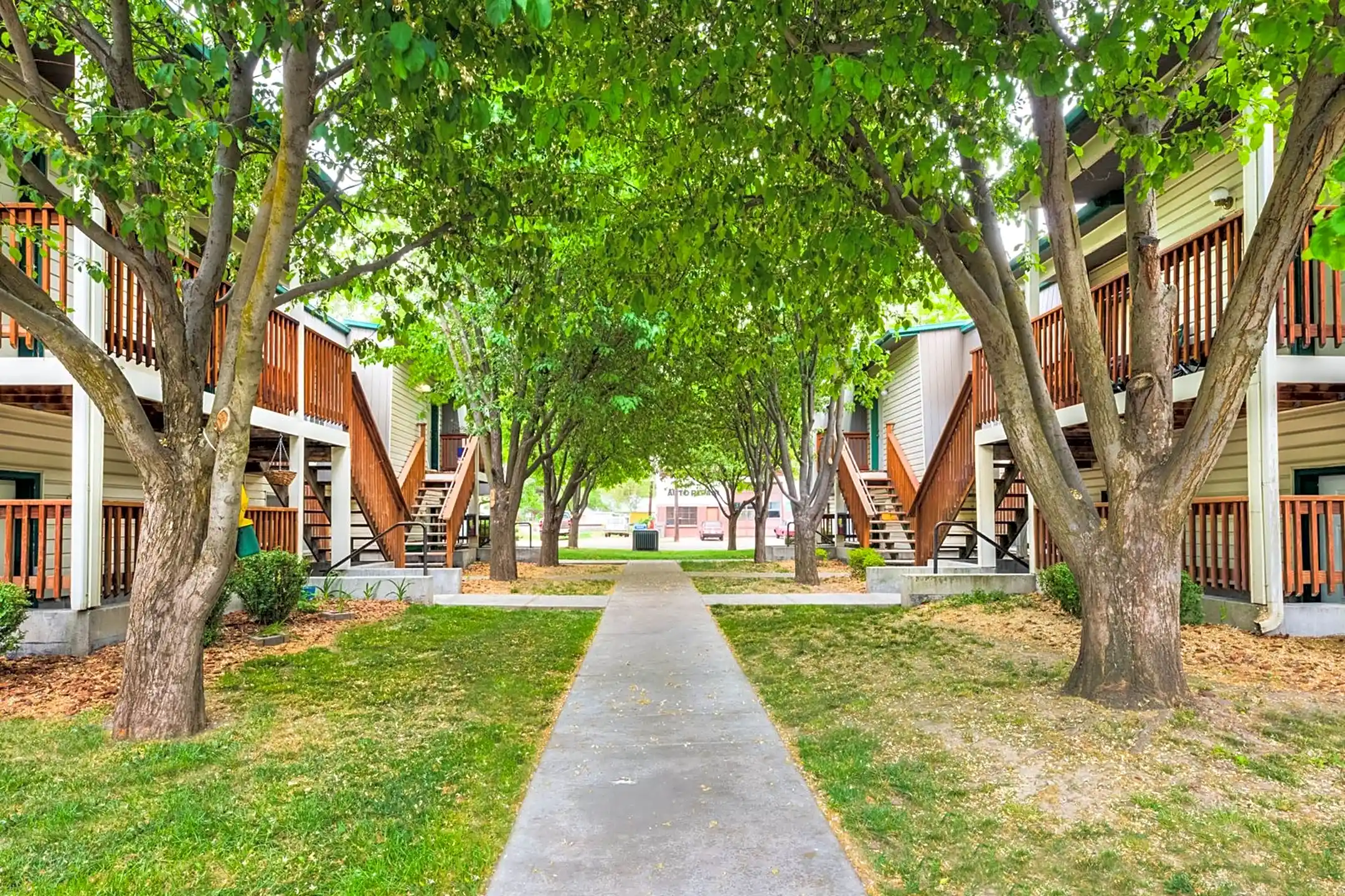 Kootenai Street Apartments ! 1st Month FREE 22032207 W Kootenai St