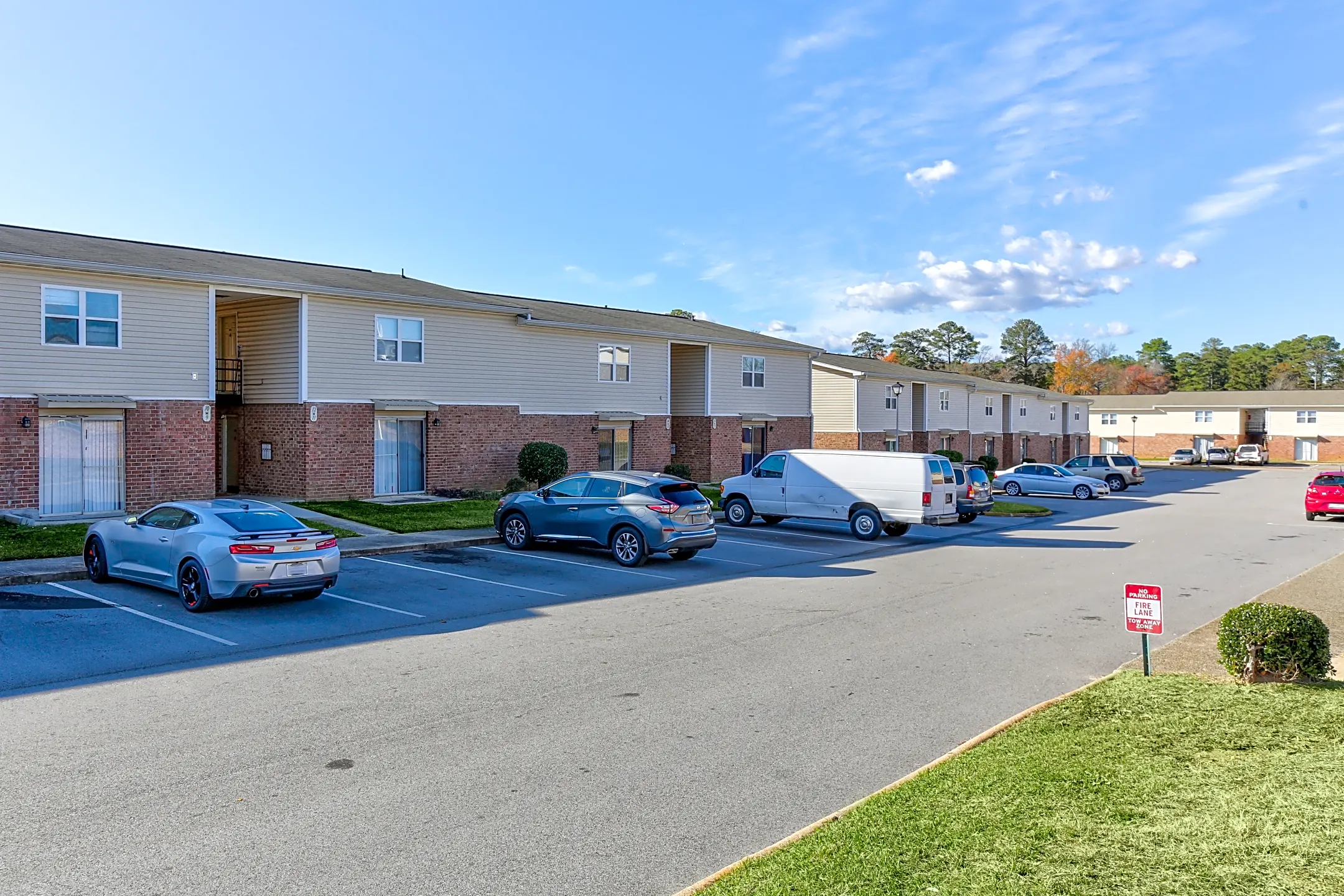 Riverbanks Retreat 1035 Comanchee Trl West Columbia, SC Apartments