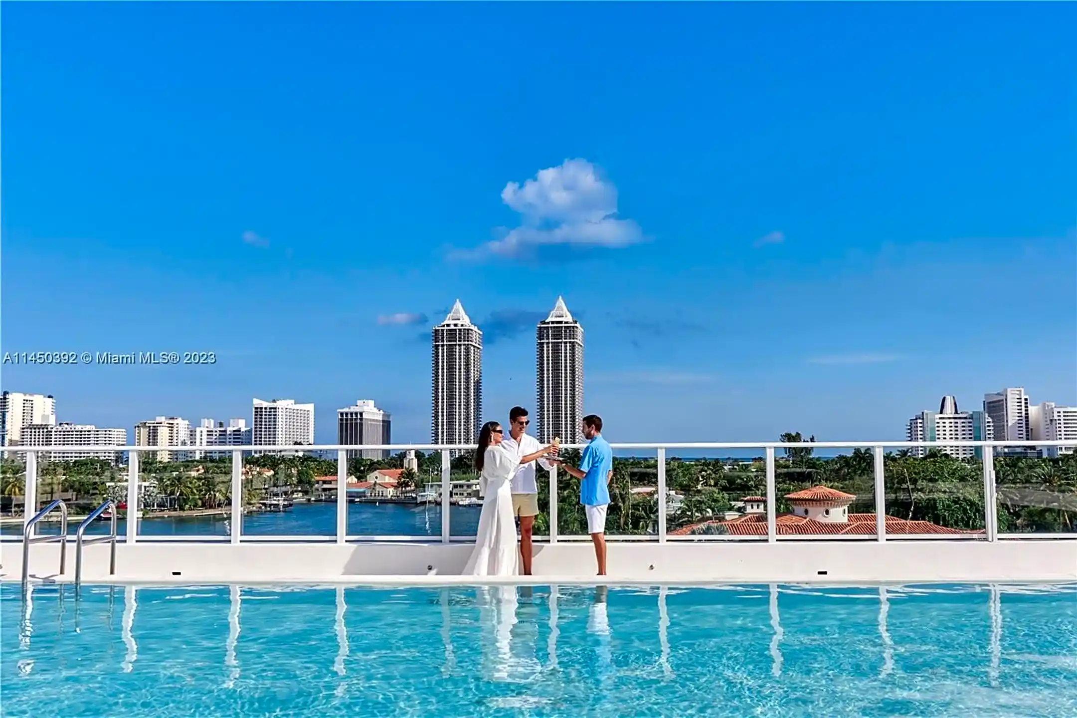 Pool - 1081 W 48th St - Miami Beach, FL
