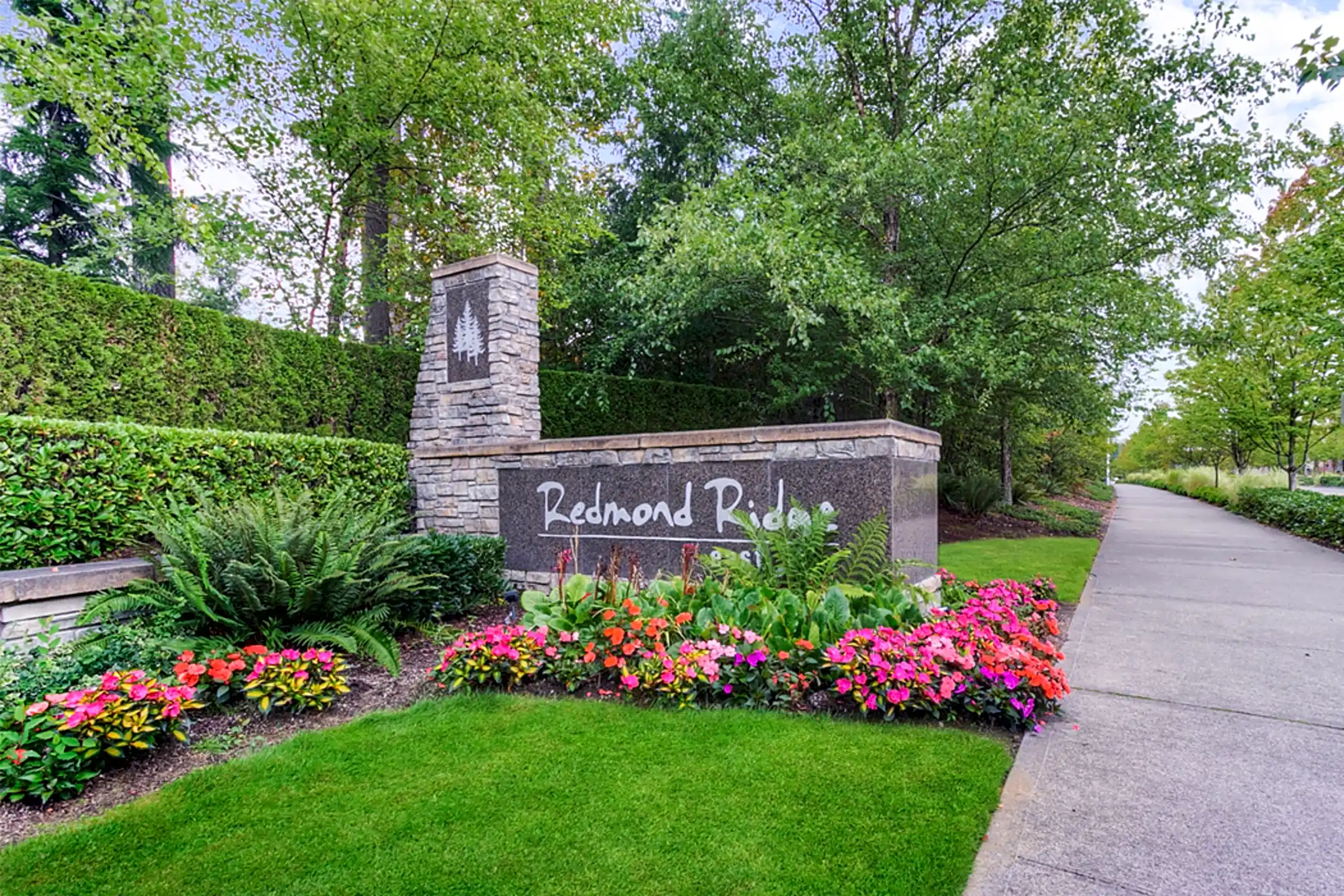 Redmond Ridge 11099 Eastridge Drive Northeast Redmond, WA