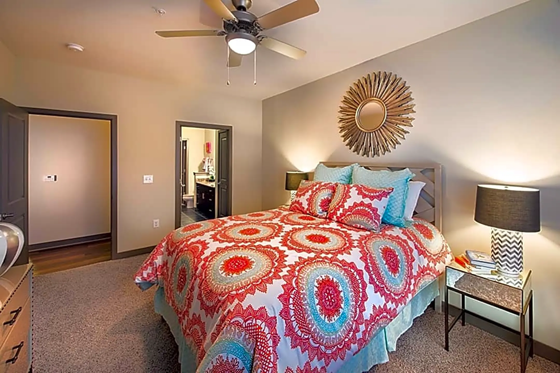 Bedroom - Forth Worth Ave - Dallas, TX