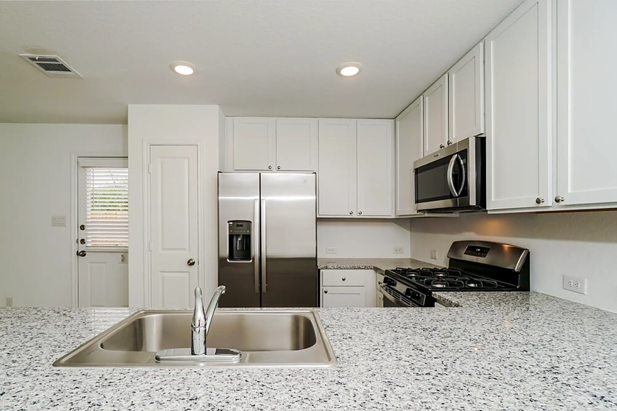 Kitchen - 14727 Brandy Brk - San Antonio, TX