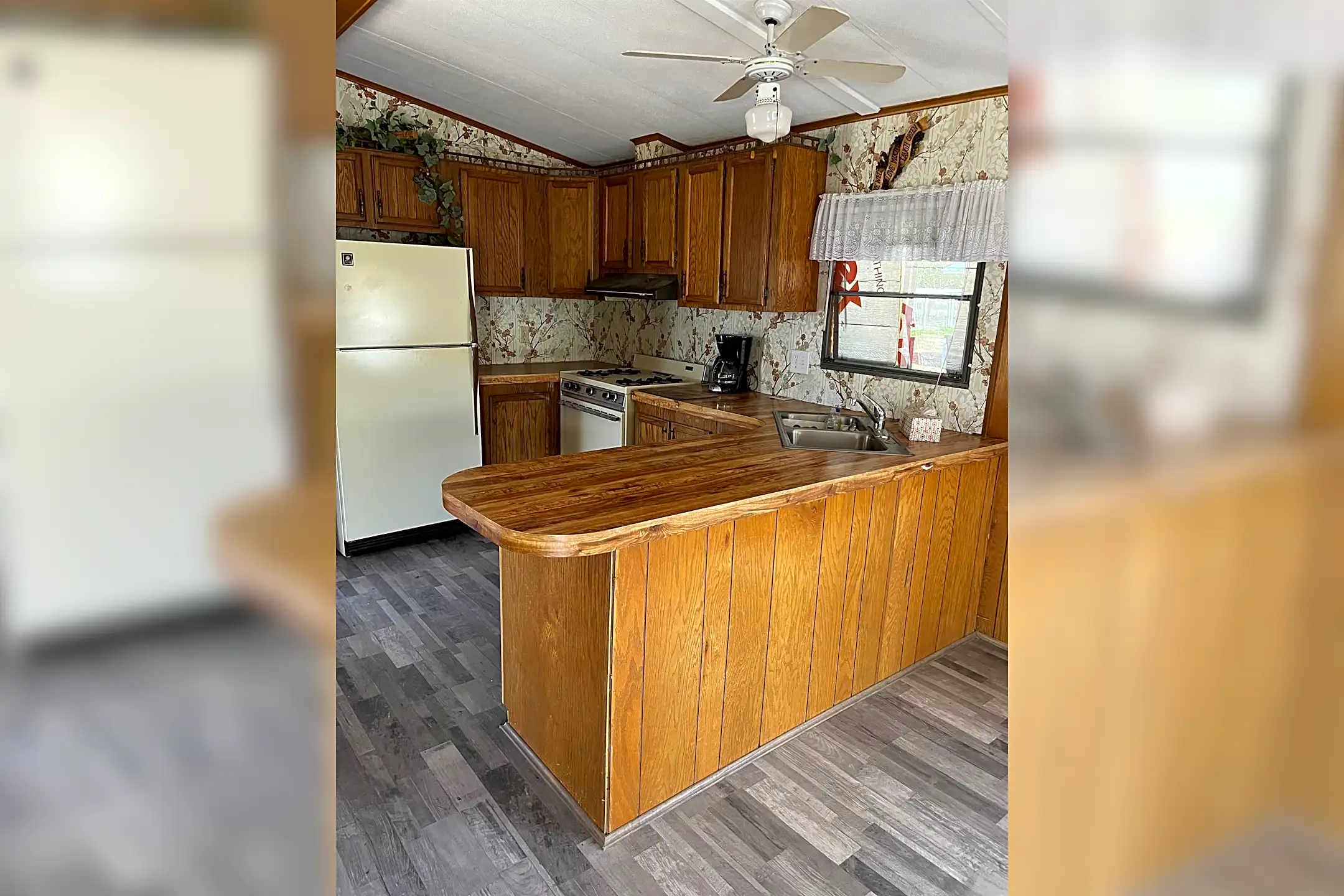 Kitchen - 310 S Val Verde Rd - Donna, TX