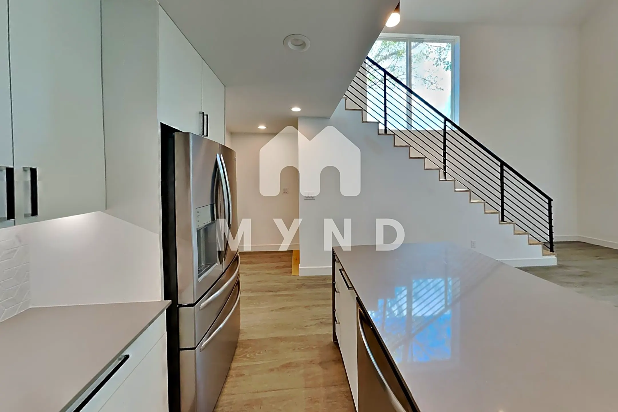 Kitchen - 3880 Munger Avenue #10 - Dallas, TX