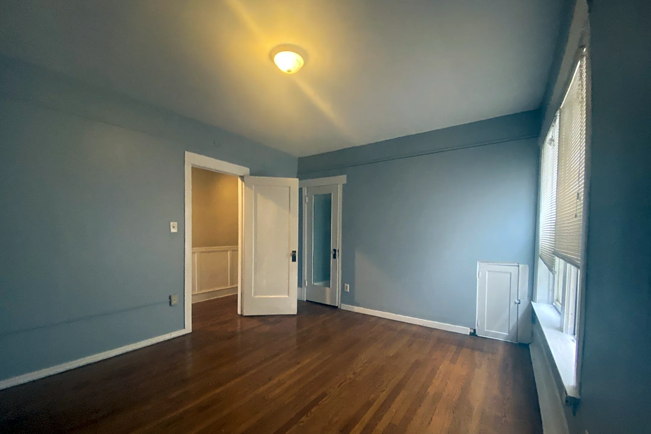Living Room - 4532 S King Dr #2S - Chicago, IL