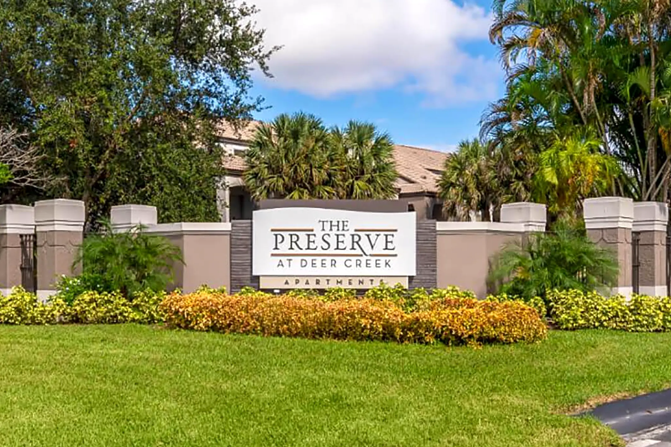 The Preserve at Deer Creek Apartments - 500 Jefferson Dr | Deerfield ...