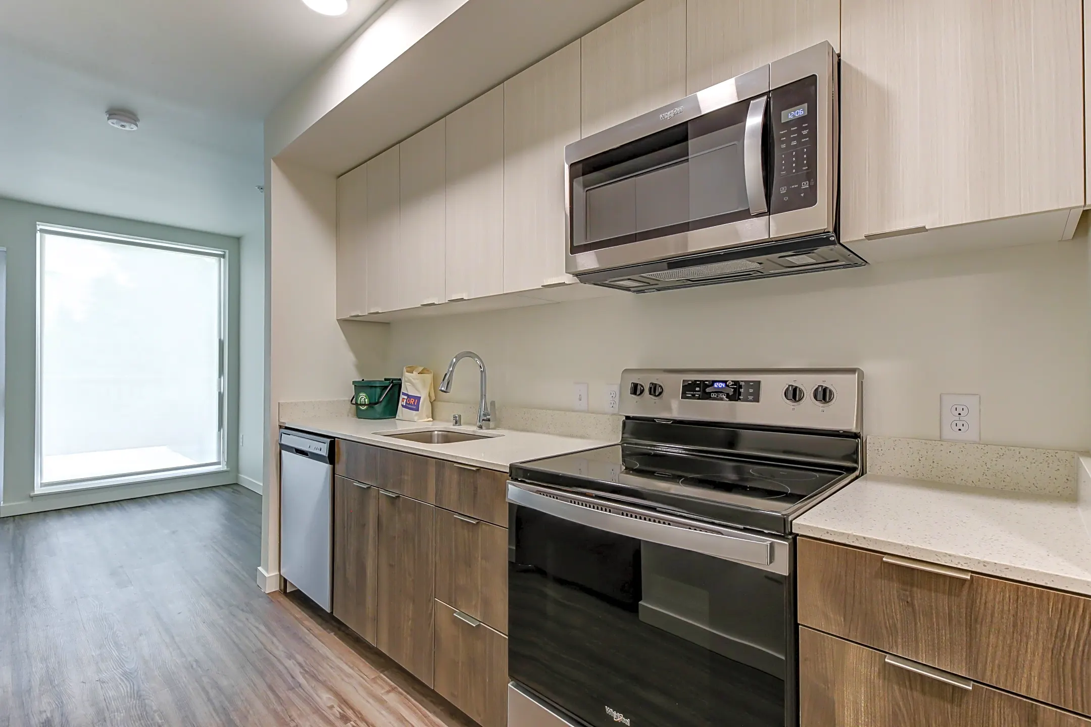Kitchen - Ori Stone Way Apartments - Seattle, WA