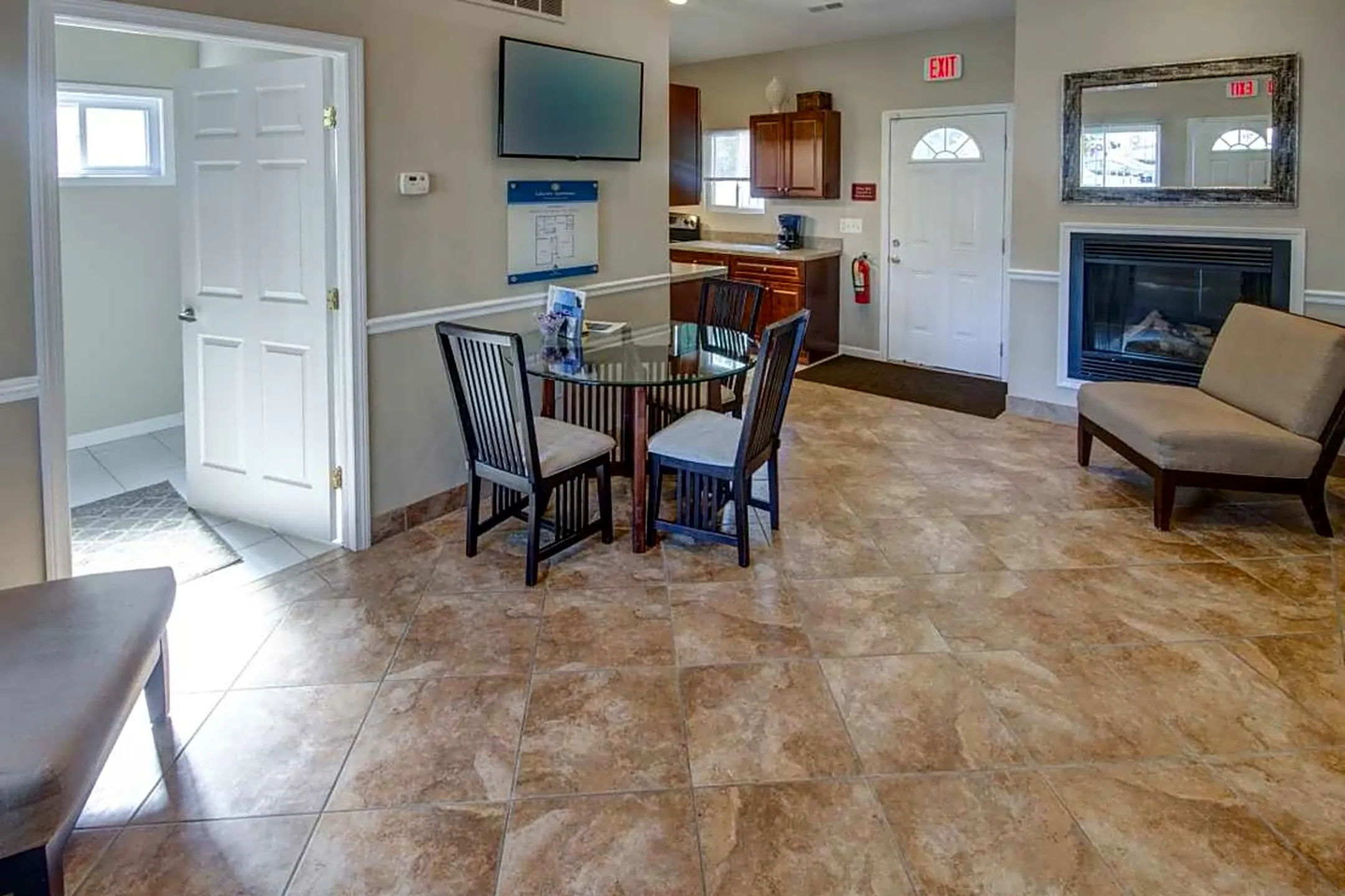 Lakeview Apartments of Farmington Hills Farmington Hills, MI 48336