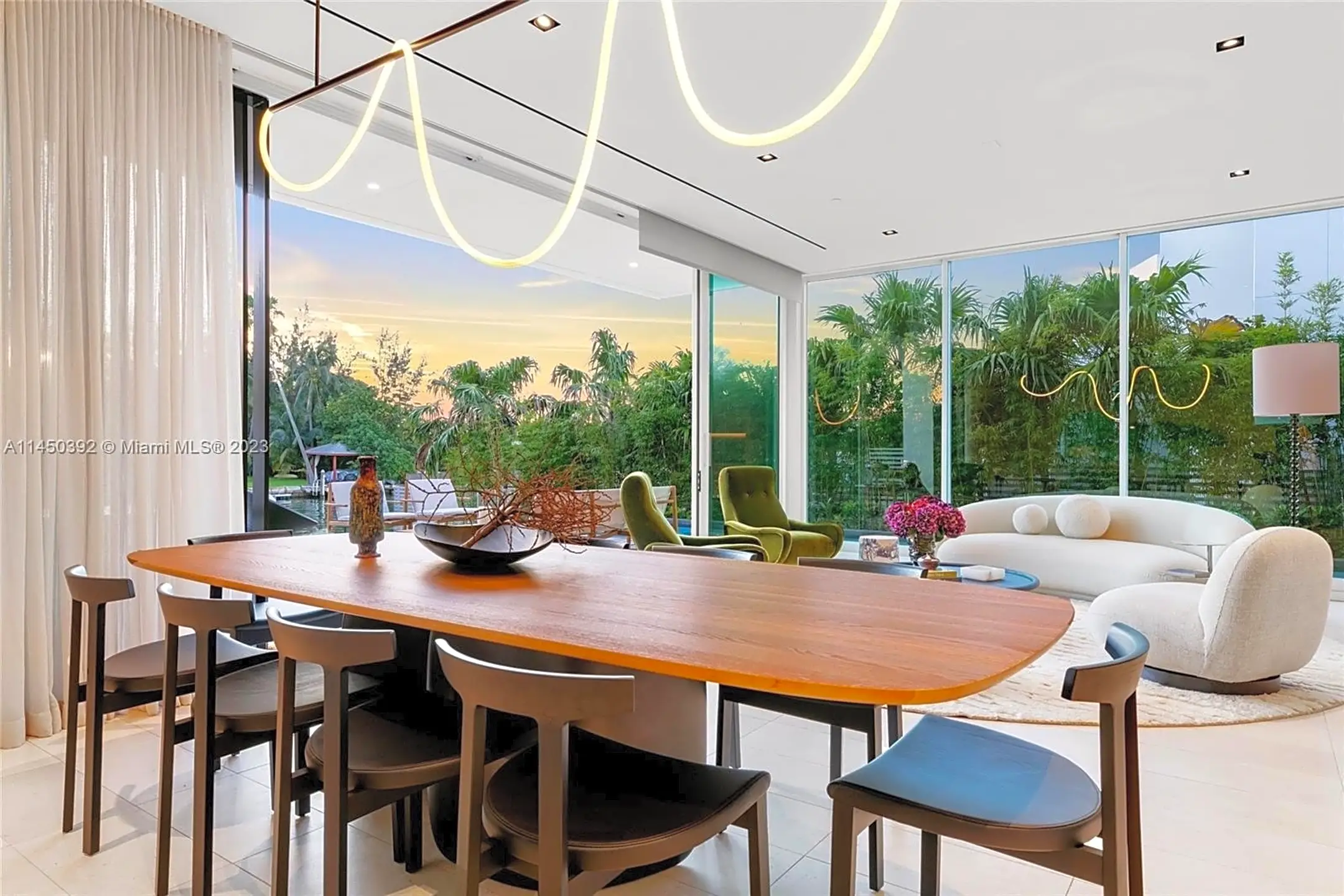 Dining Room - 1081 W 48th St - Miami Beach, FL