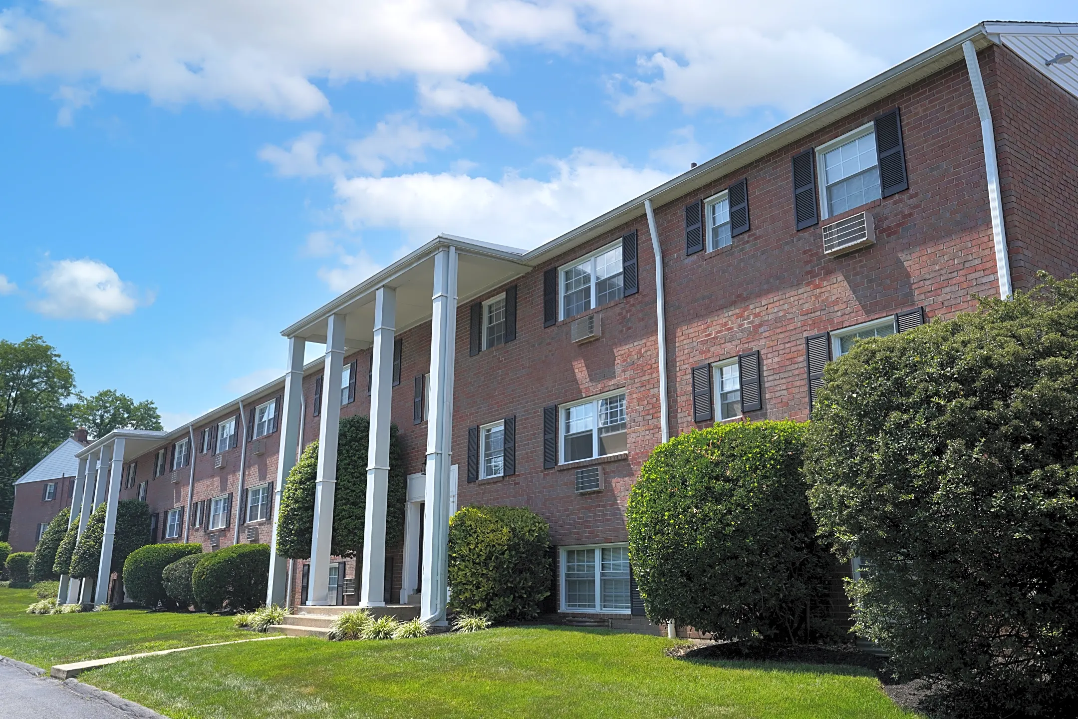 Goshen Manor Apartments - West Chester, PA 19380