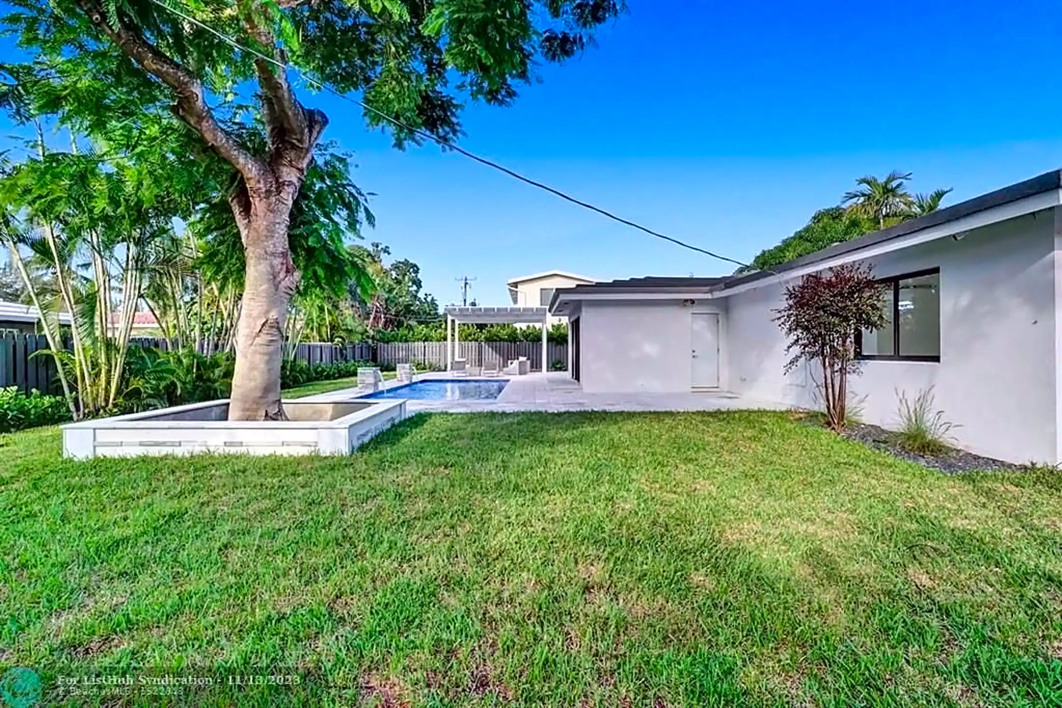 Building - 2632 NE 29th Ct - Fort Lauderdale, FL