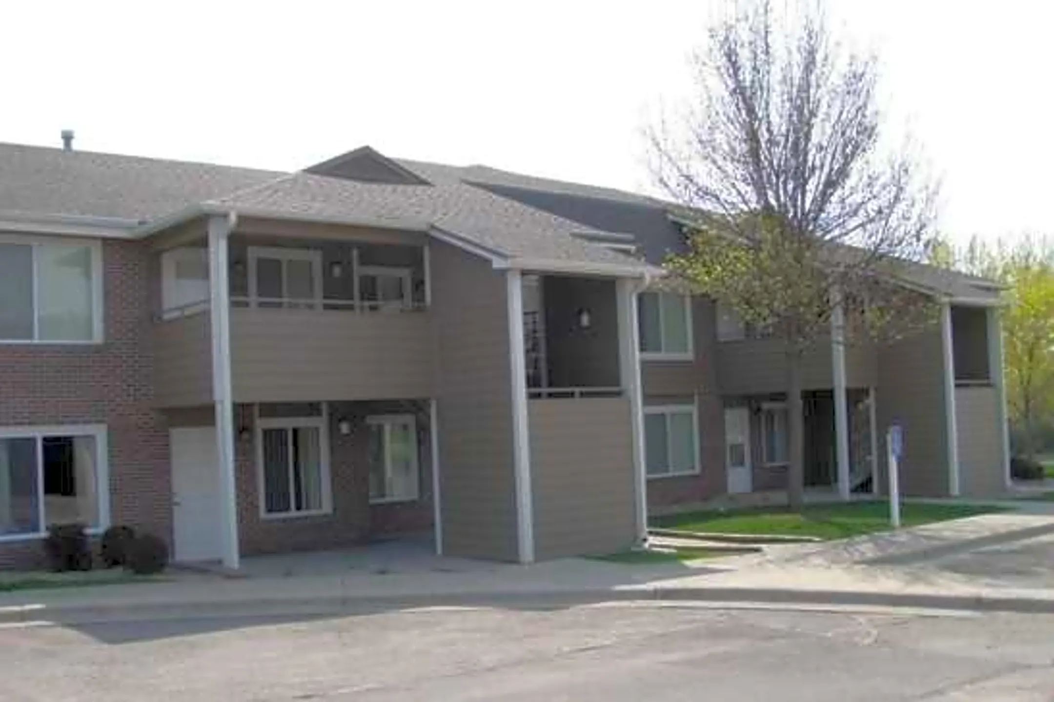 Country Meadows Apartments - Sioux Falls, SD