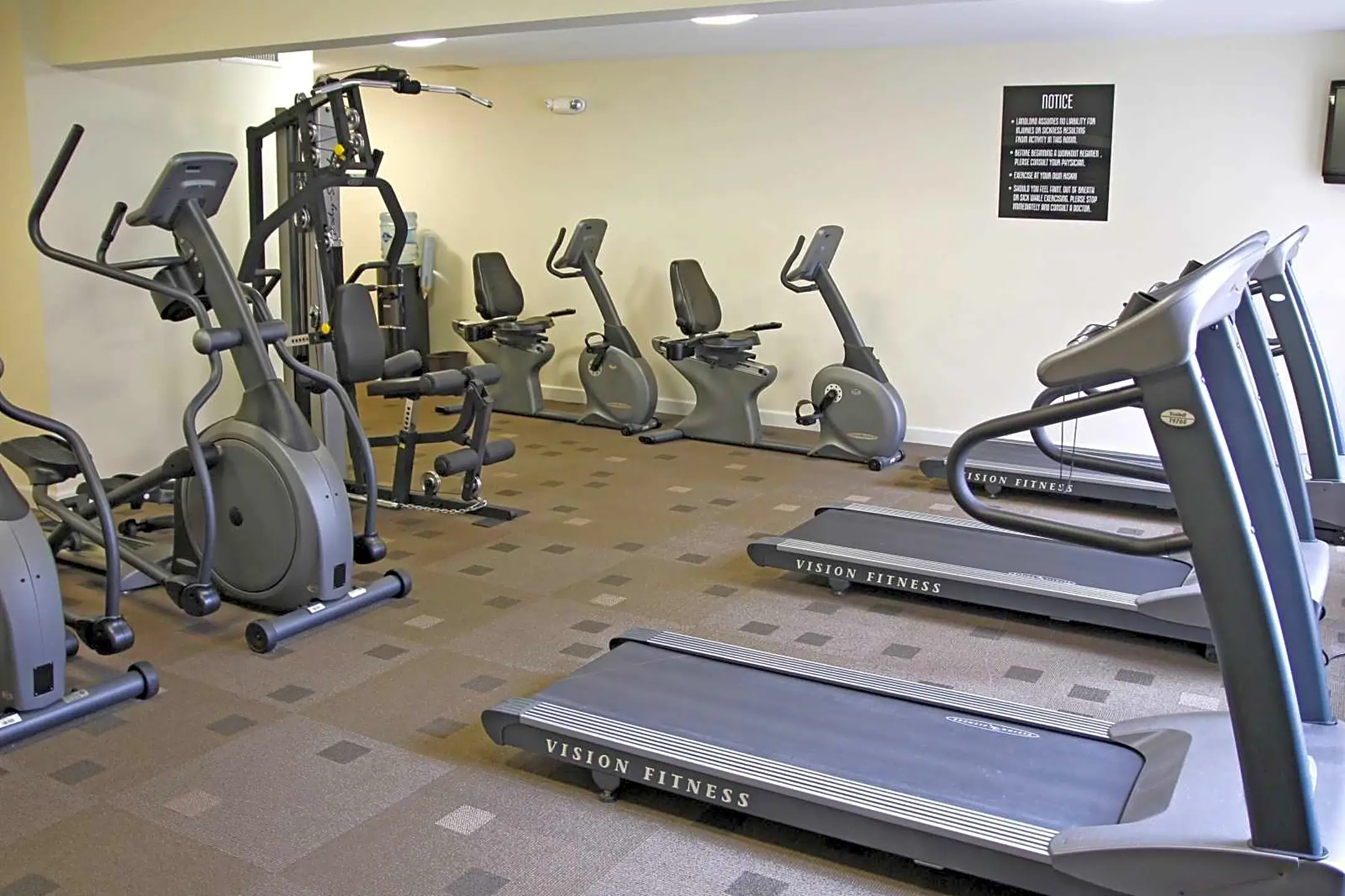 Fitness Weight Room - Parkview Arms - Bexley, OH