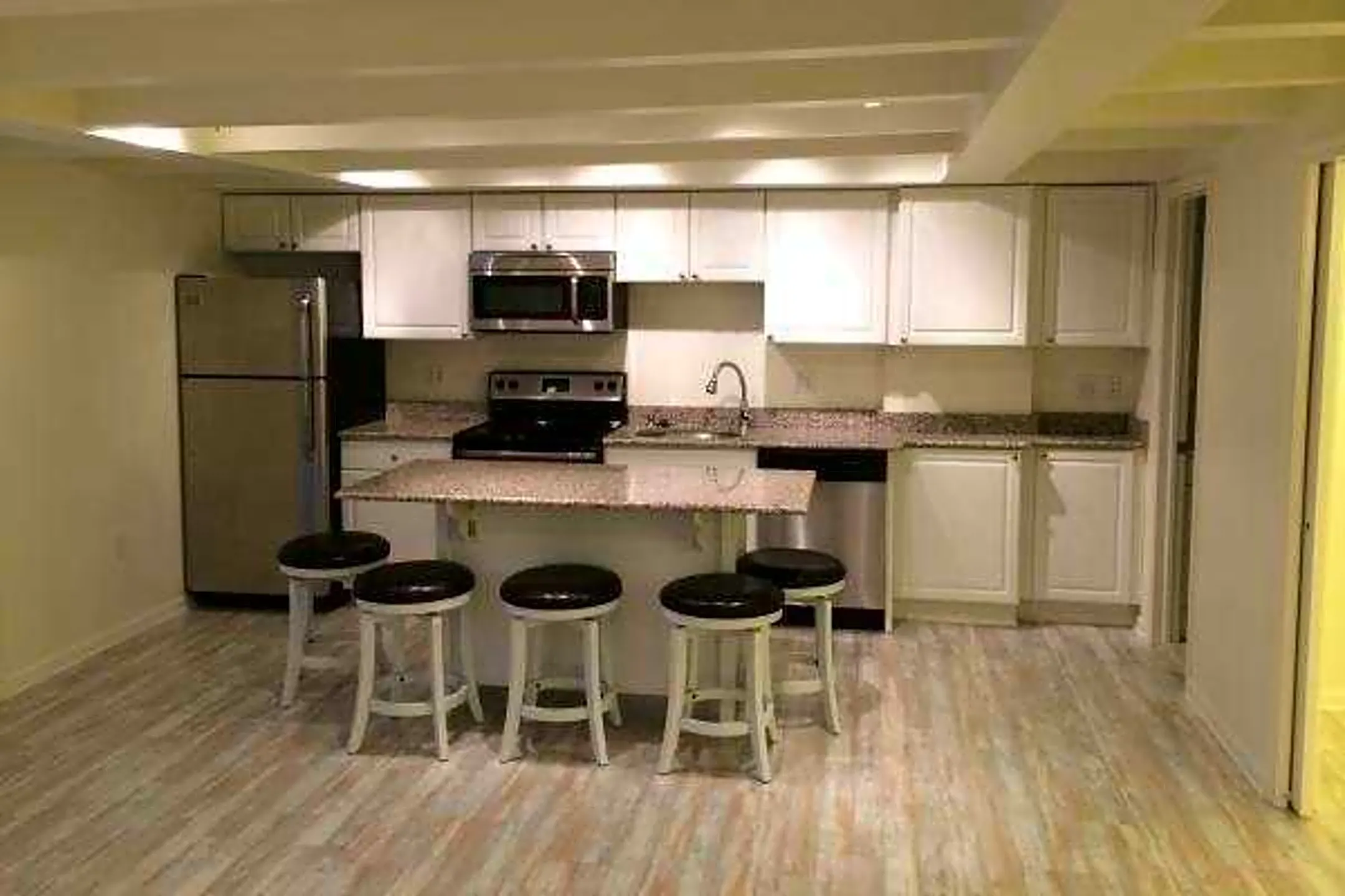 Kitchen - Rotegliano Apartments - Harrisburg, PA