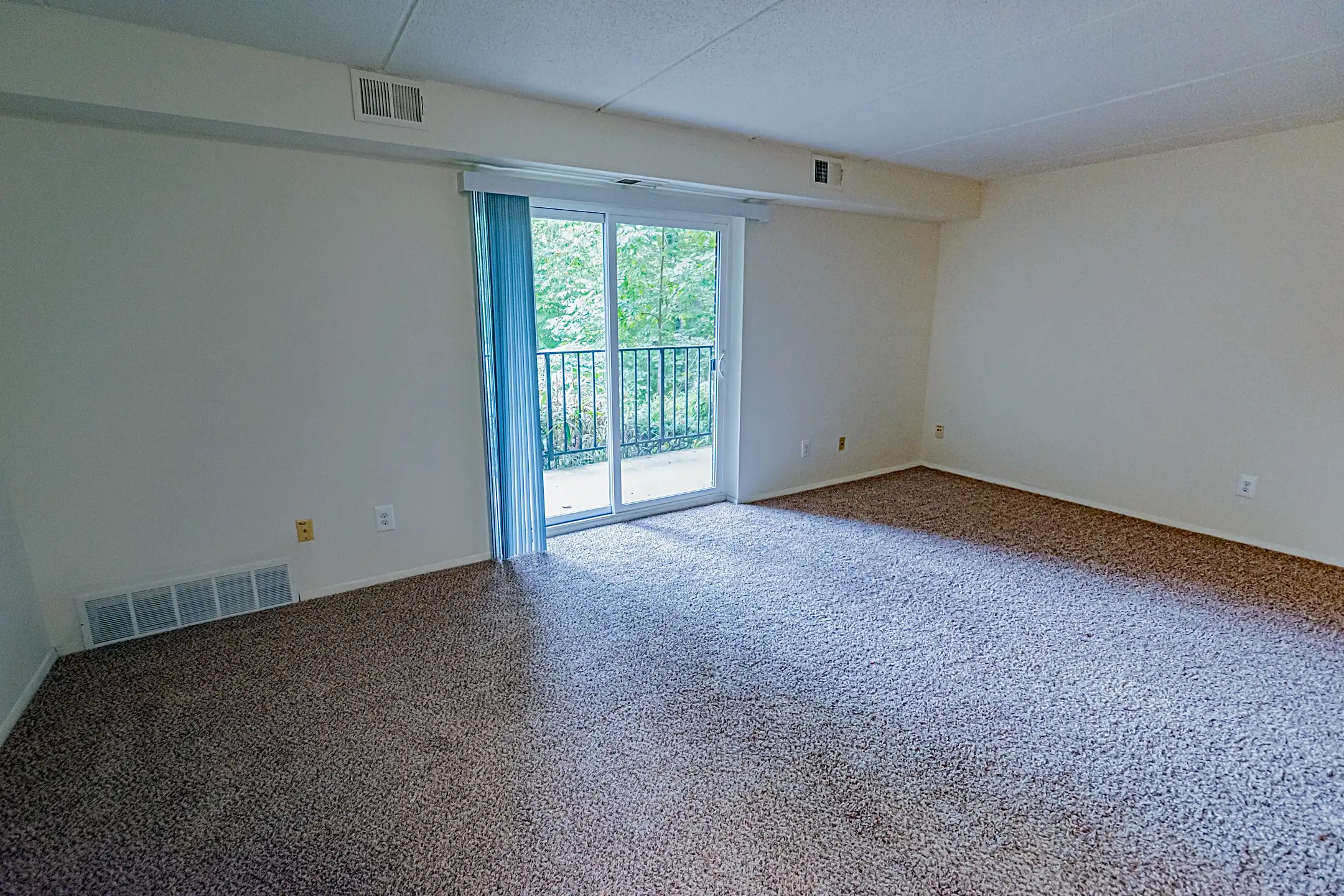 Lansdowne Towers Apartments Aldan, PA 19018