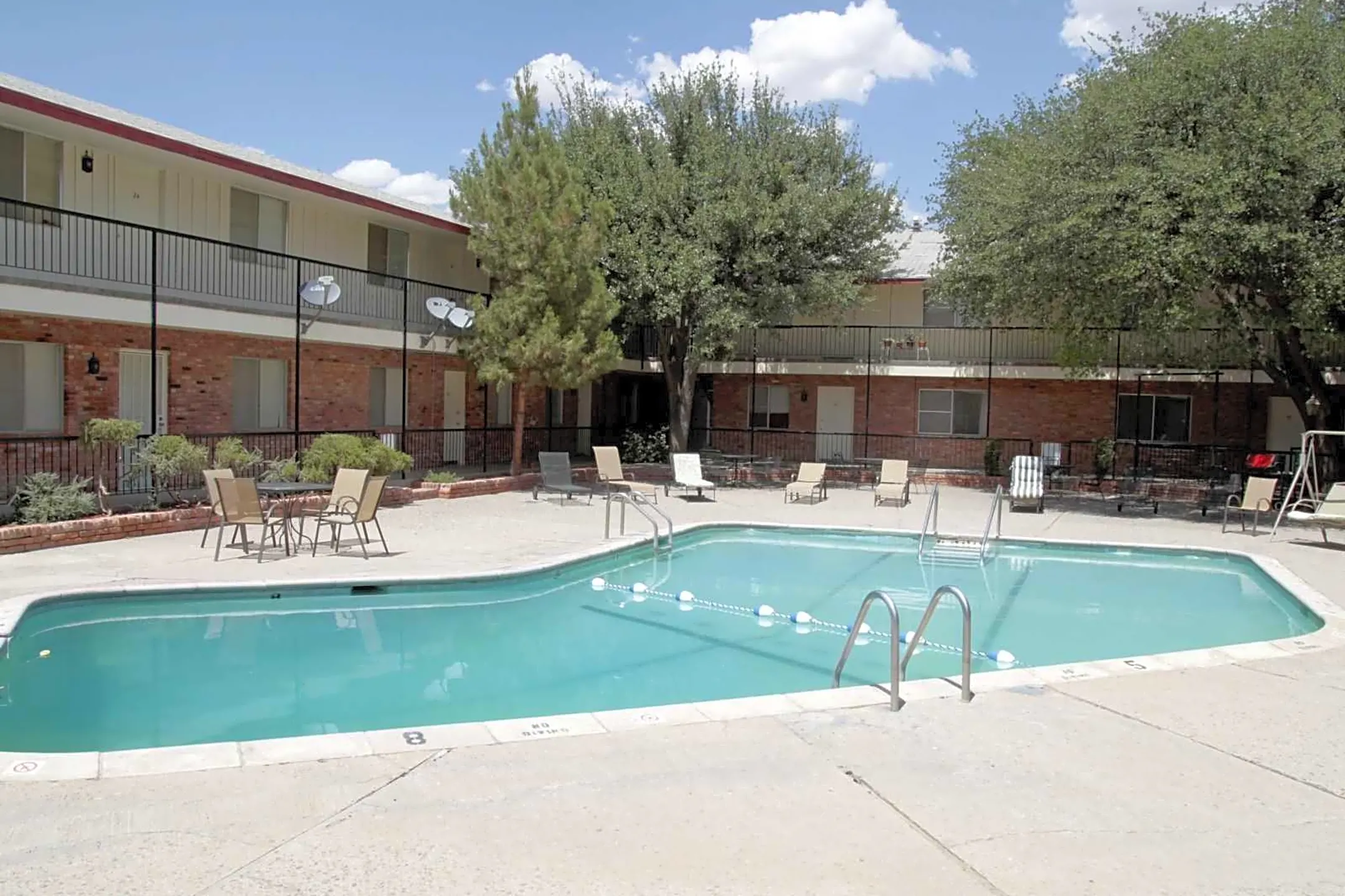 Pool - Mesilla Manor Apartments - Las Cruces, NM