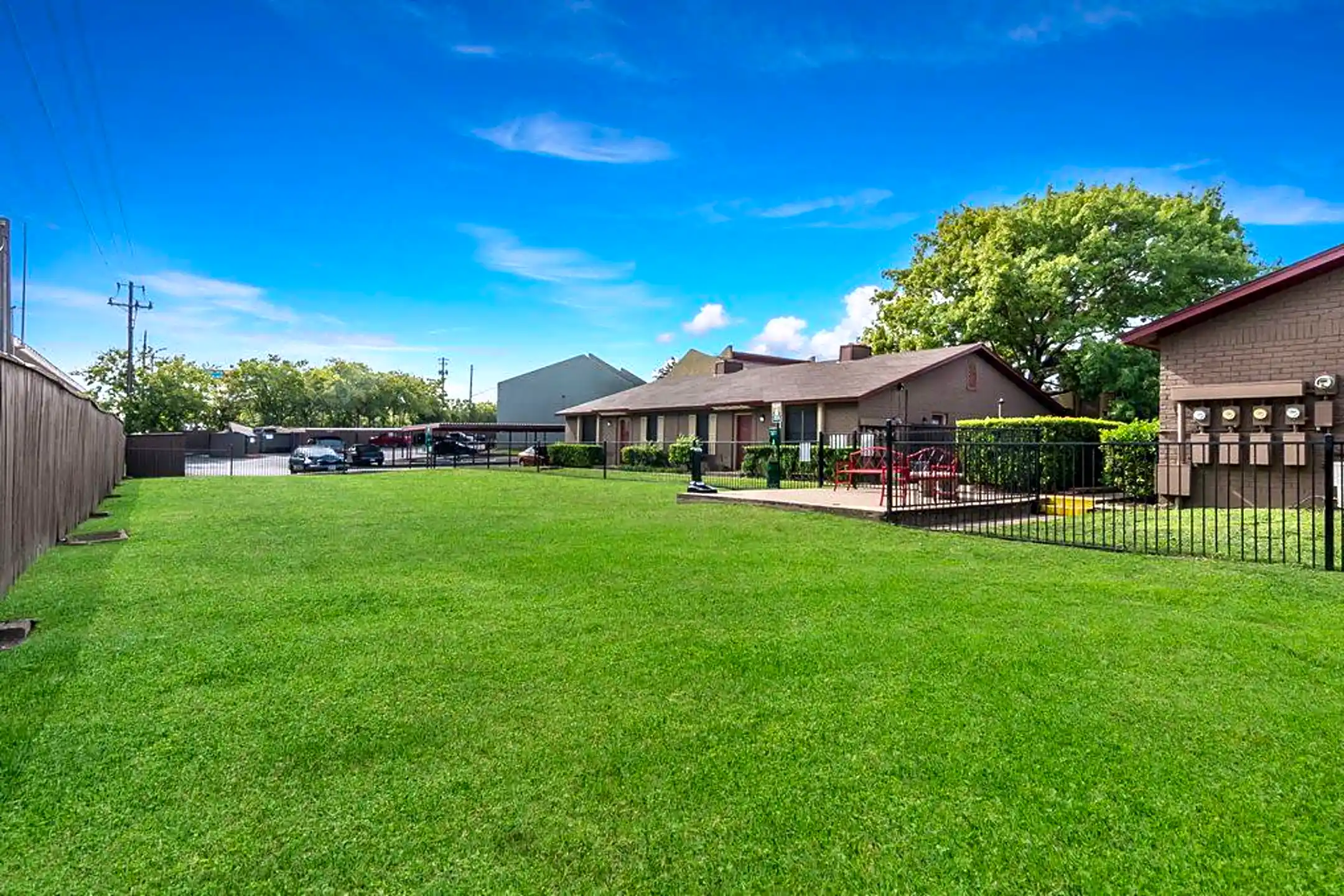 Park at Crestview 8220 Research Blvd Austin, TX Apartments for Rent