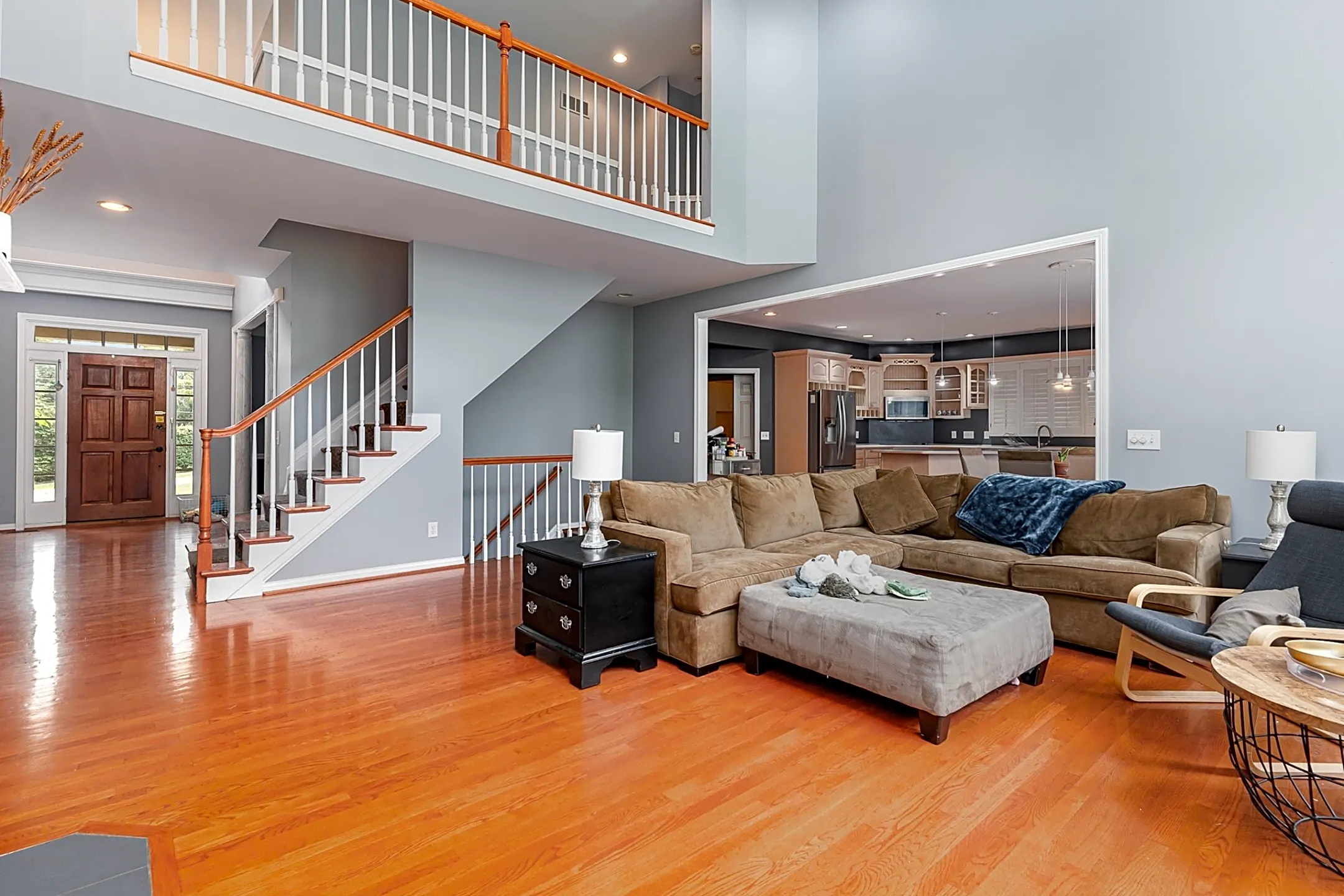 Living Room - 8270 Weller Rd - Cincinnati, OH