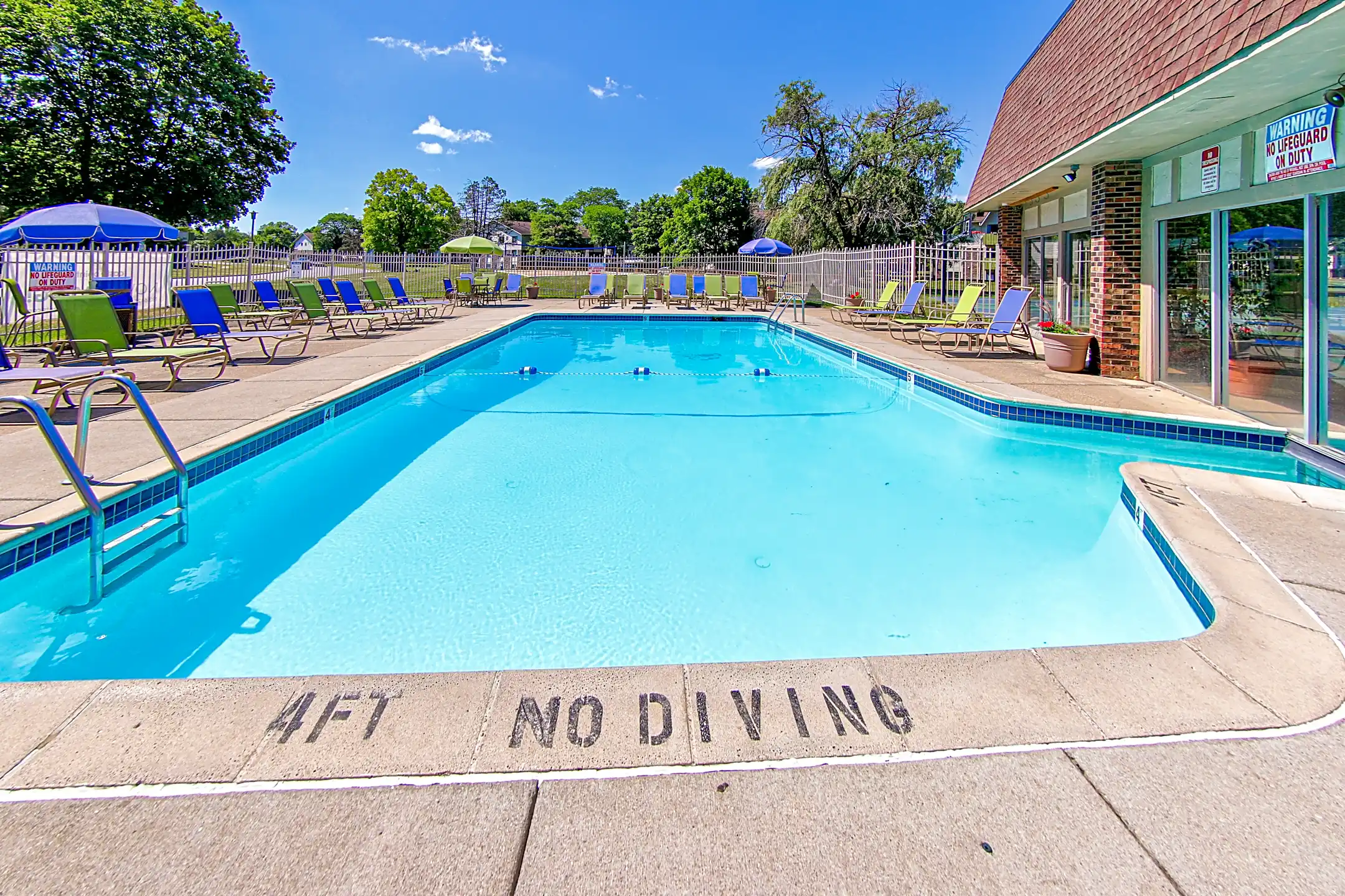 Castle Pointe Apartments East Lansing, MI 48823