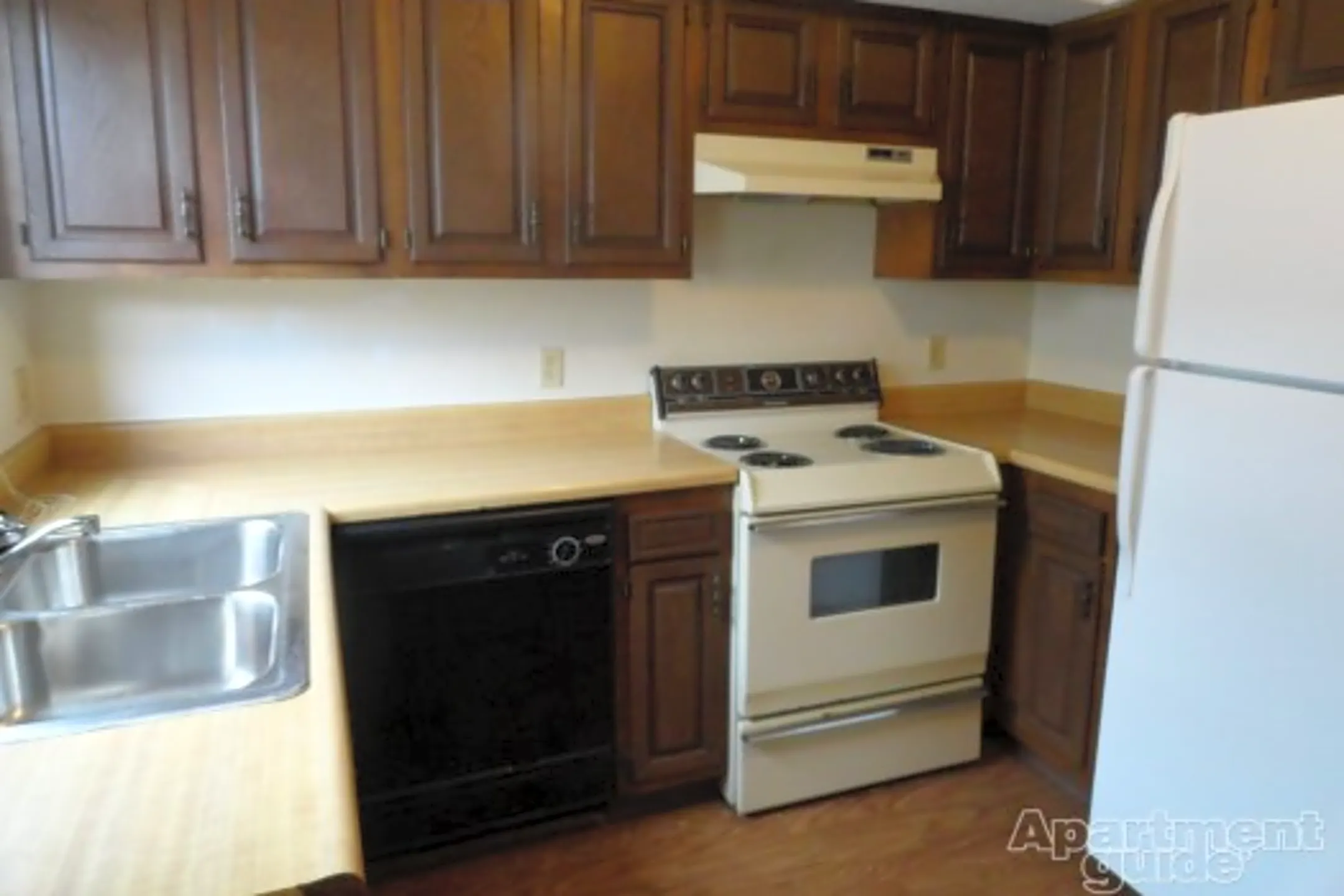 Gazebo Townhouses & Apartments 1251 East Guinevere Street