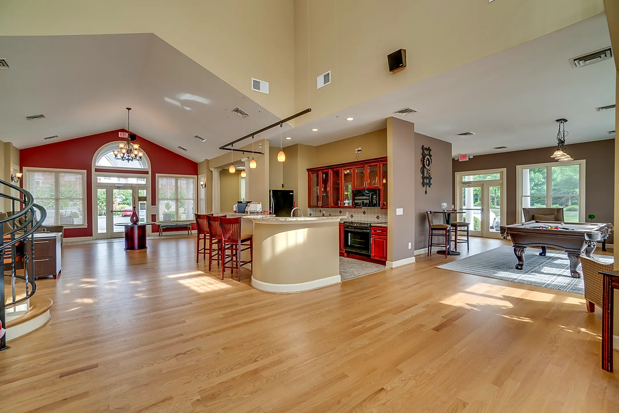 Living Room - White Oak Luxury Apartments - Chester, VA
