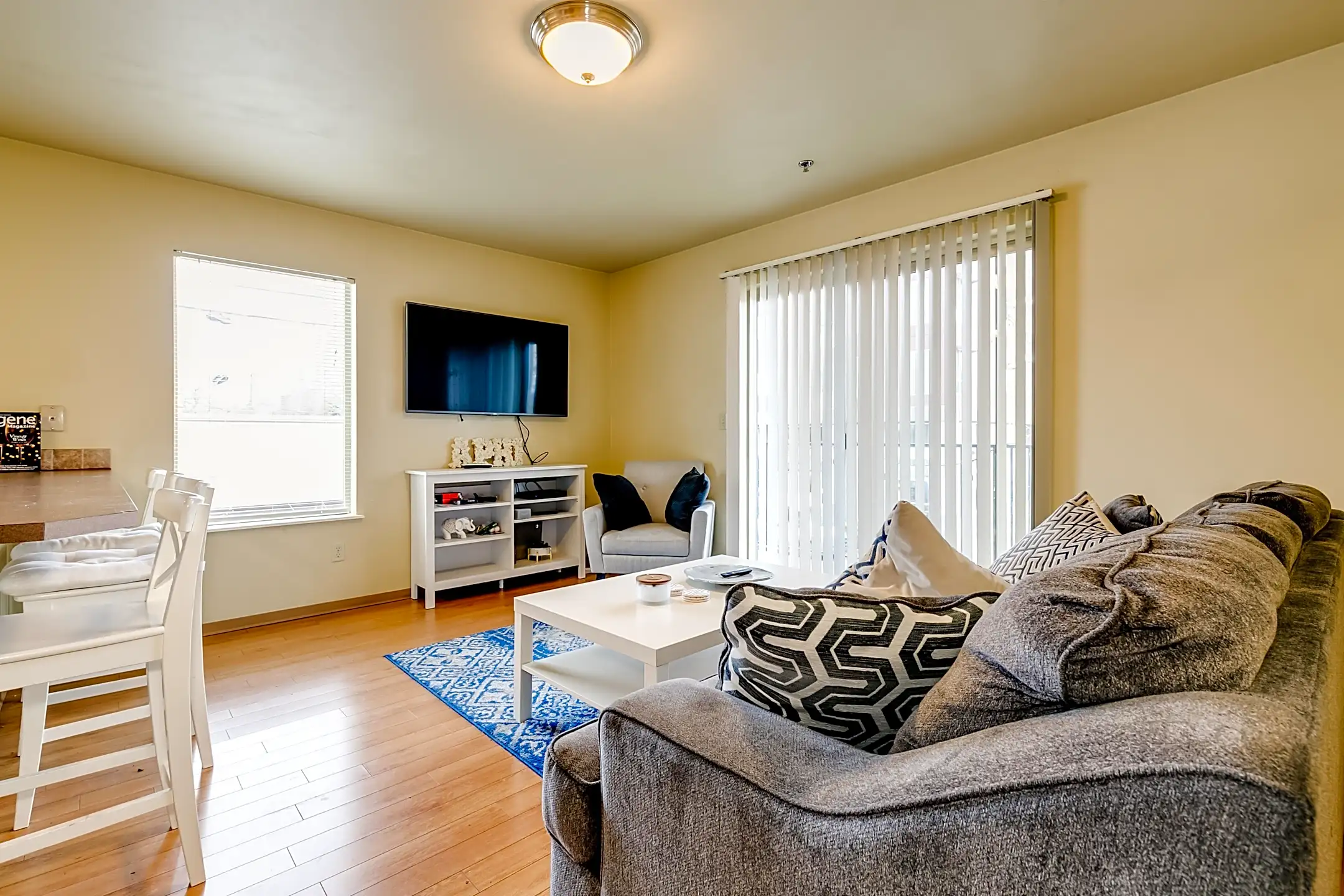 The Duck Flats Student Housing 945 Patterson St Eugene, OR