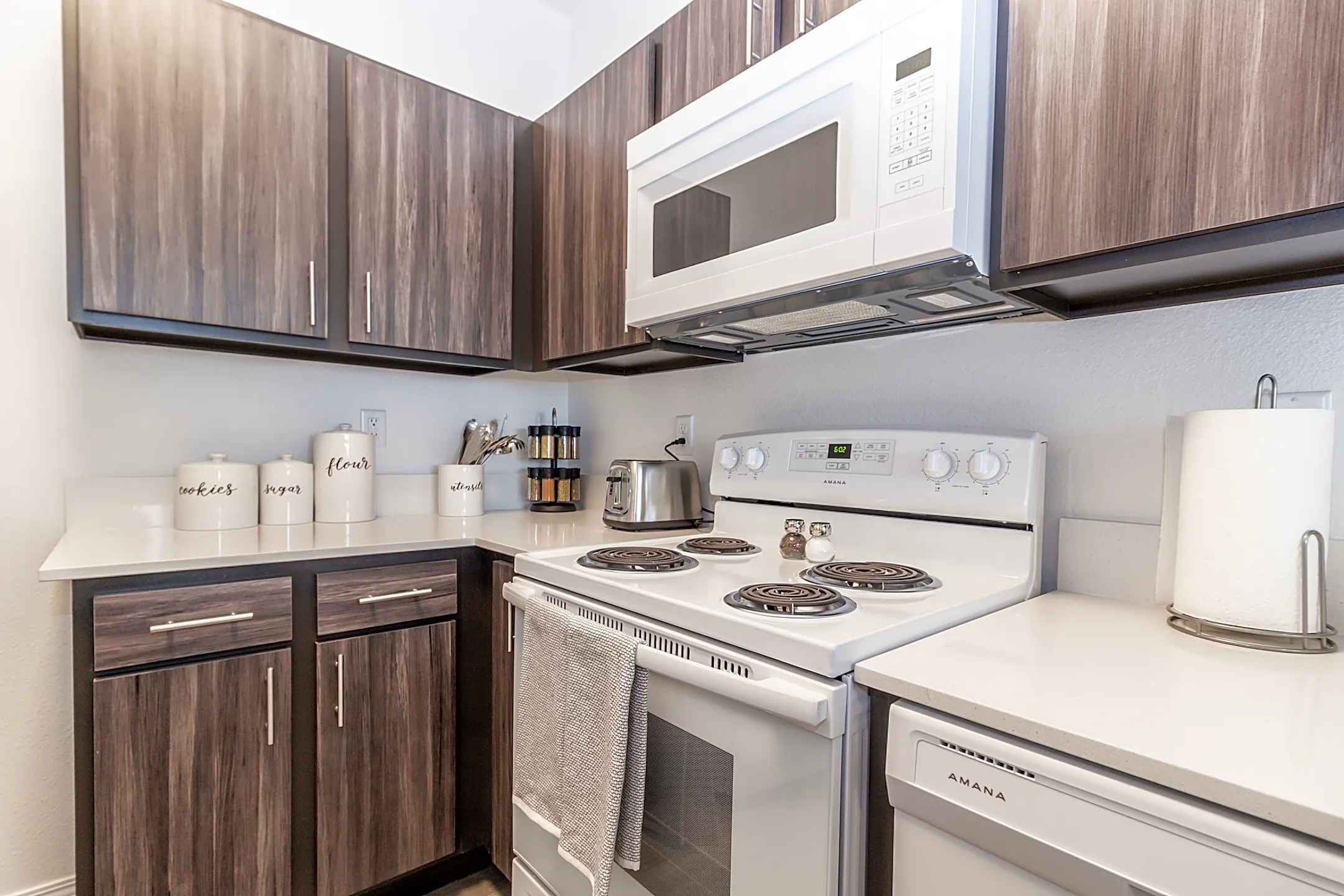 Kitchen - Wolverine Crossing - Orem, UT