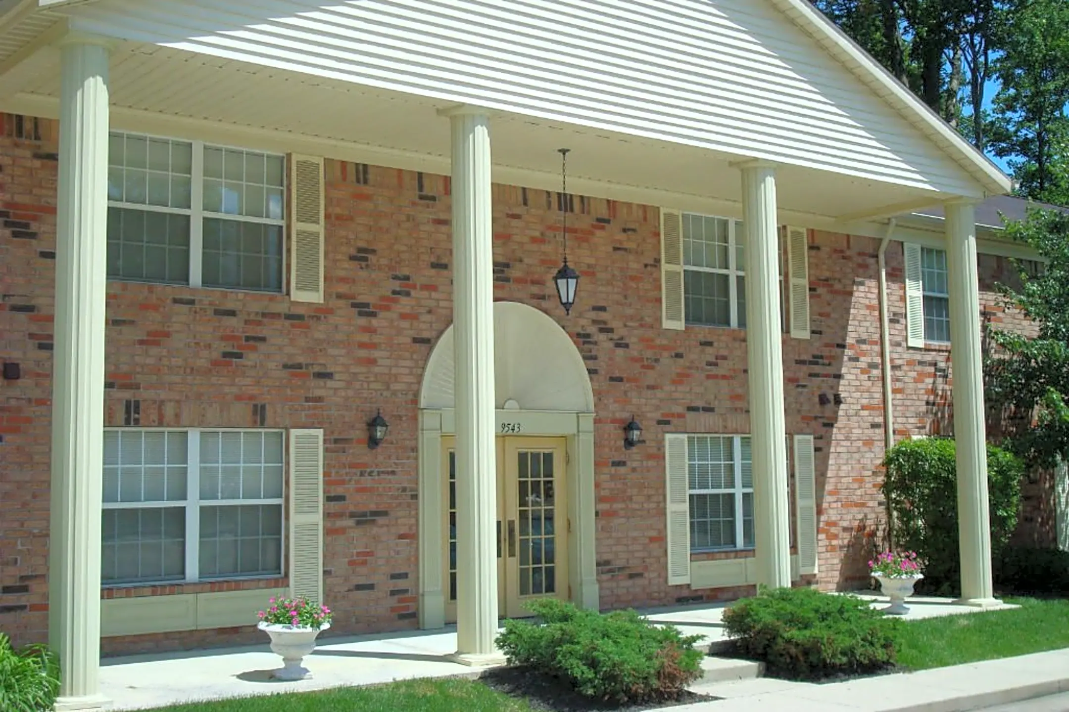 Carlyle Court 951 Carlyle Ln Indianapolis, IN Apartments for Rent Rent.