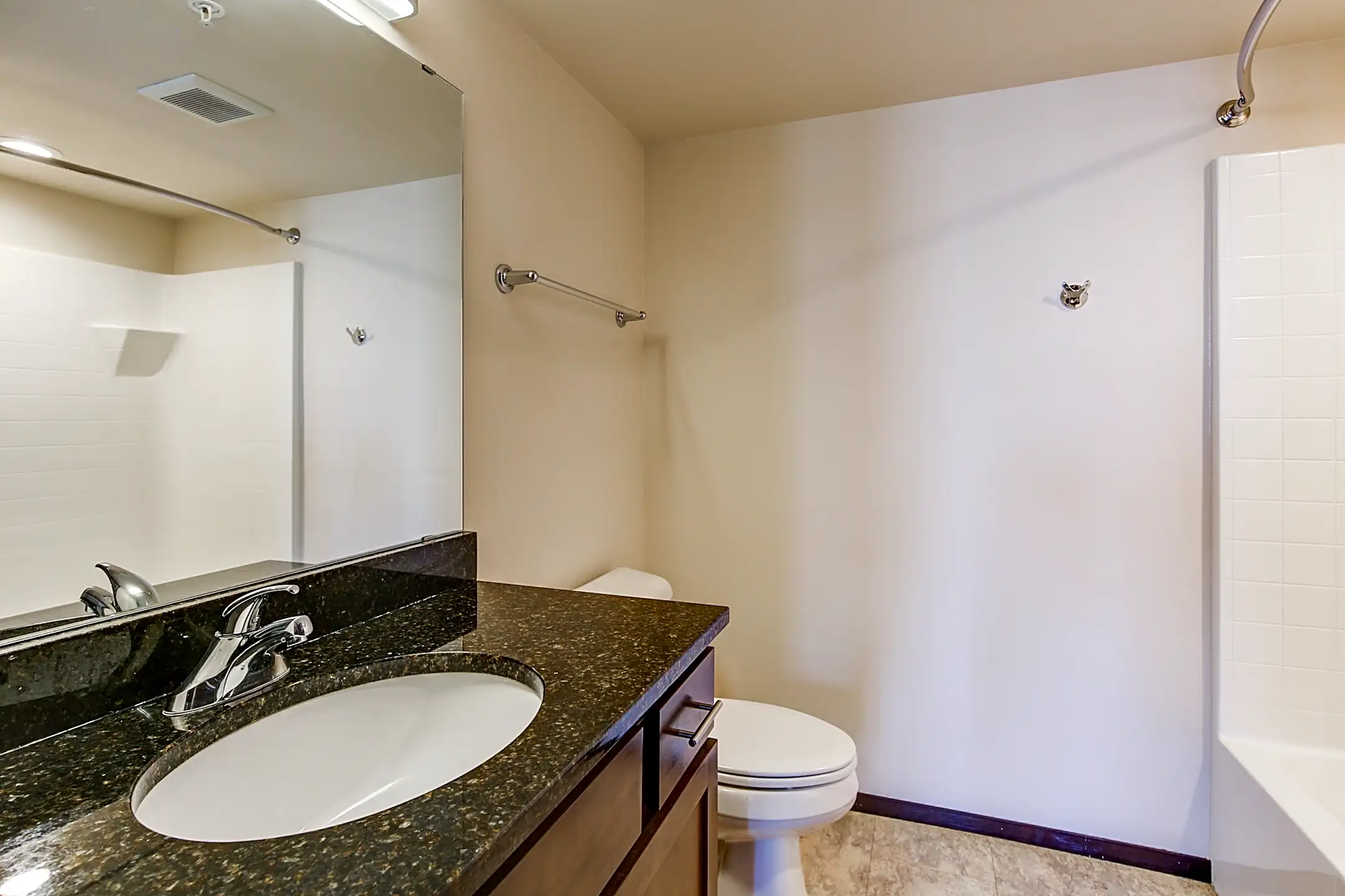 Galaxie High Rise Apartments Madison, WI 53703