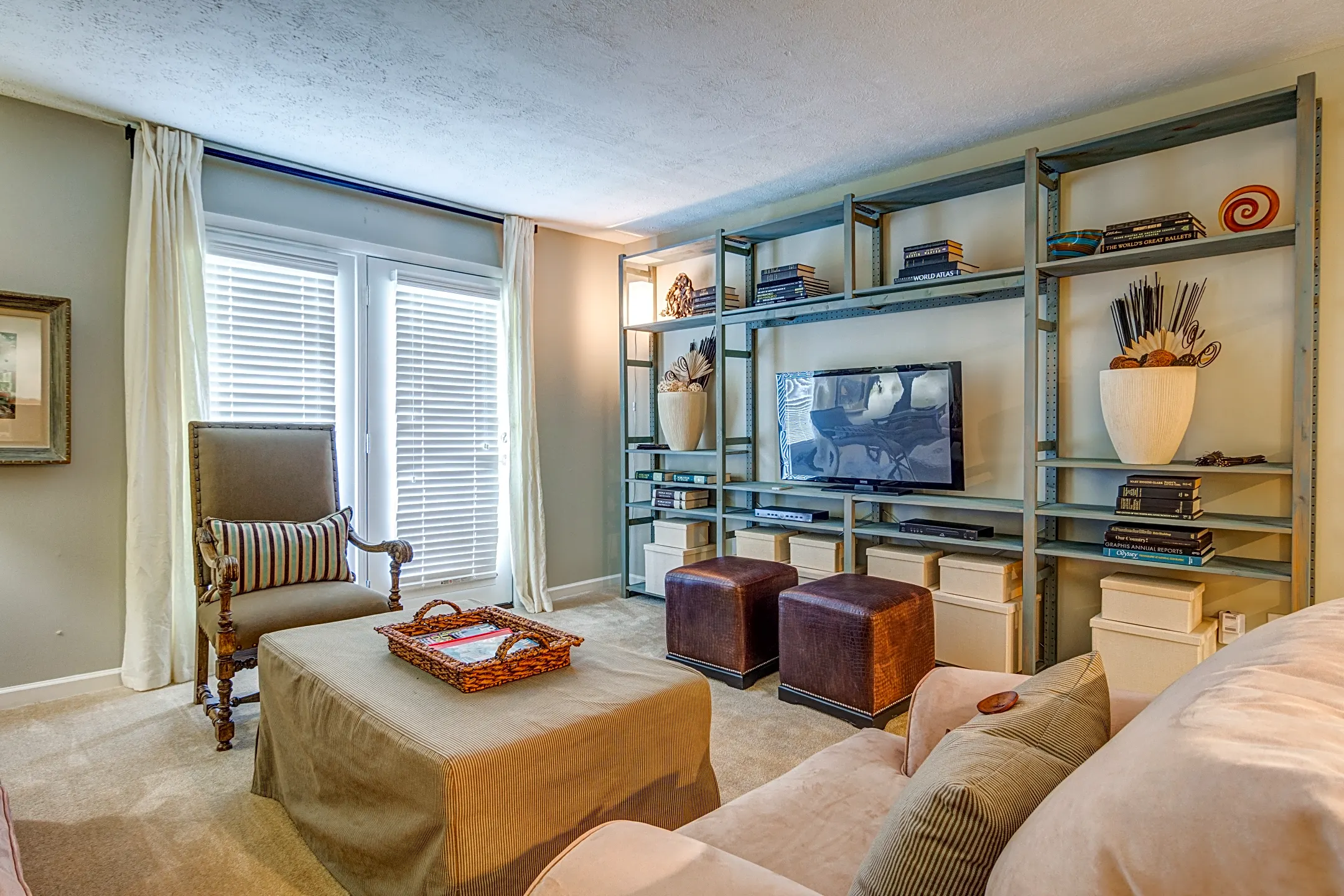 Walton Grove 2550 Cumberland Blvd SE Smyrna, GA Apartments for Rent