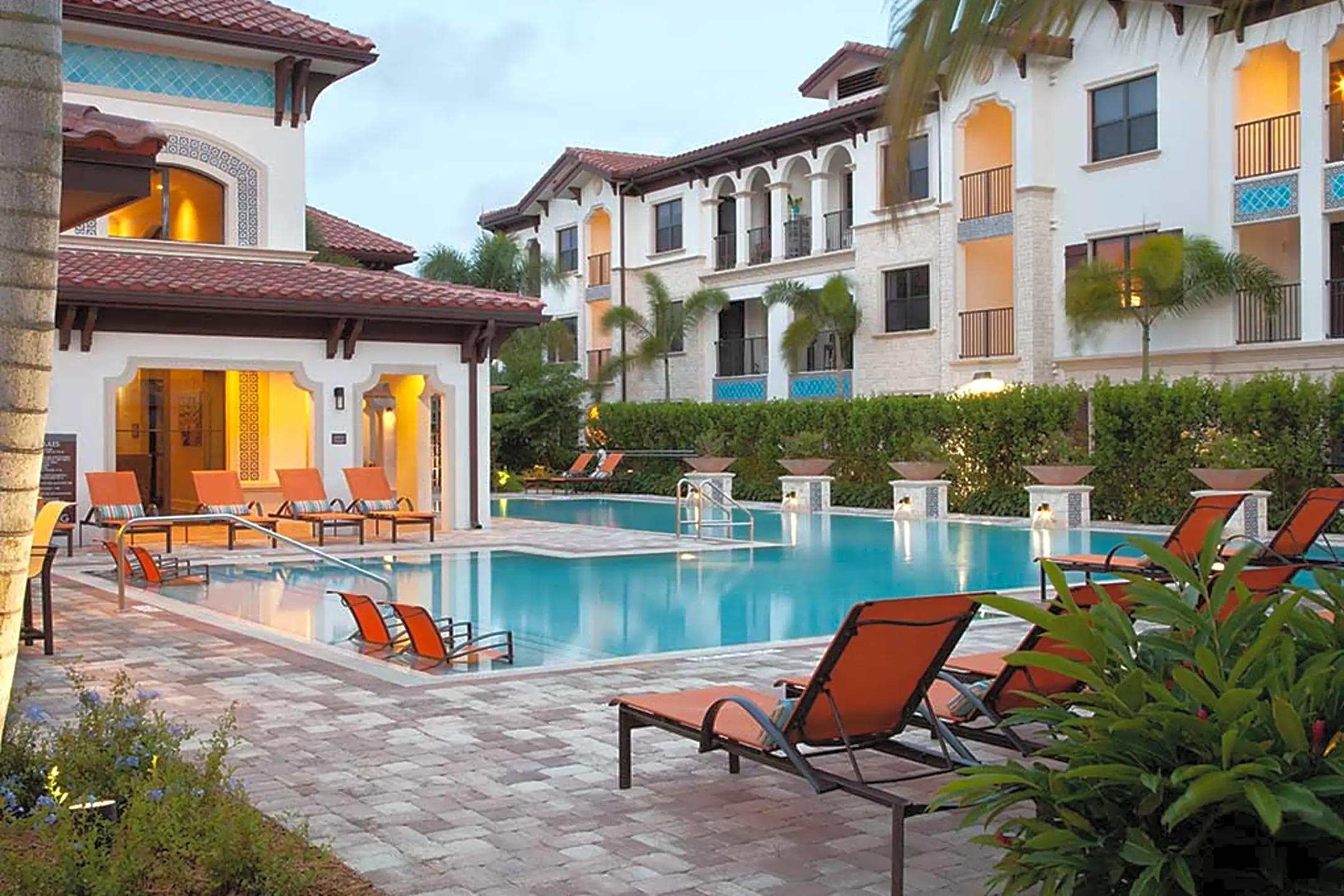 Pool - AMLI Miramar Park Apartments - Miramar, FL