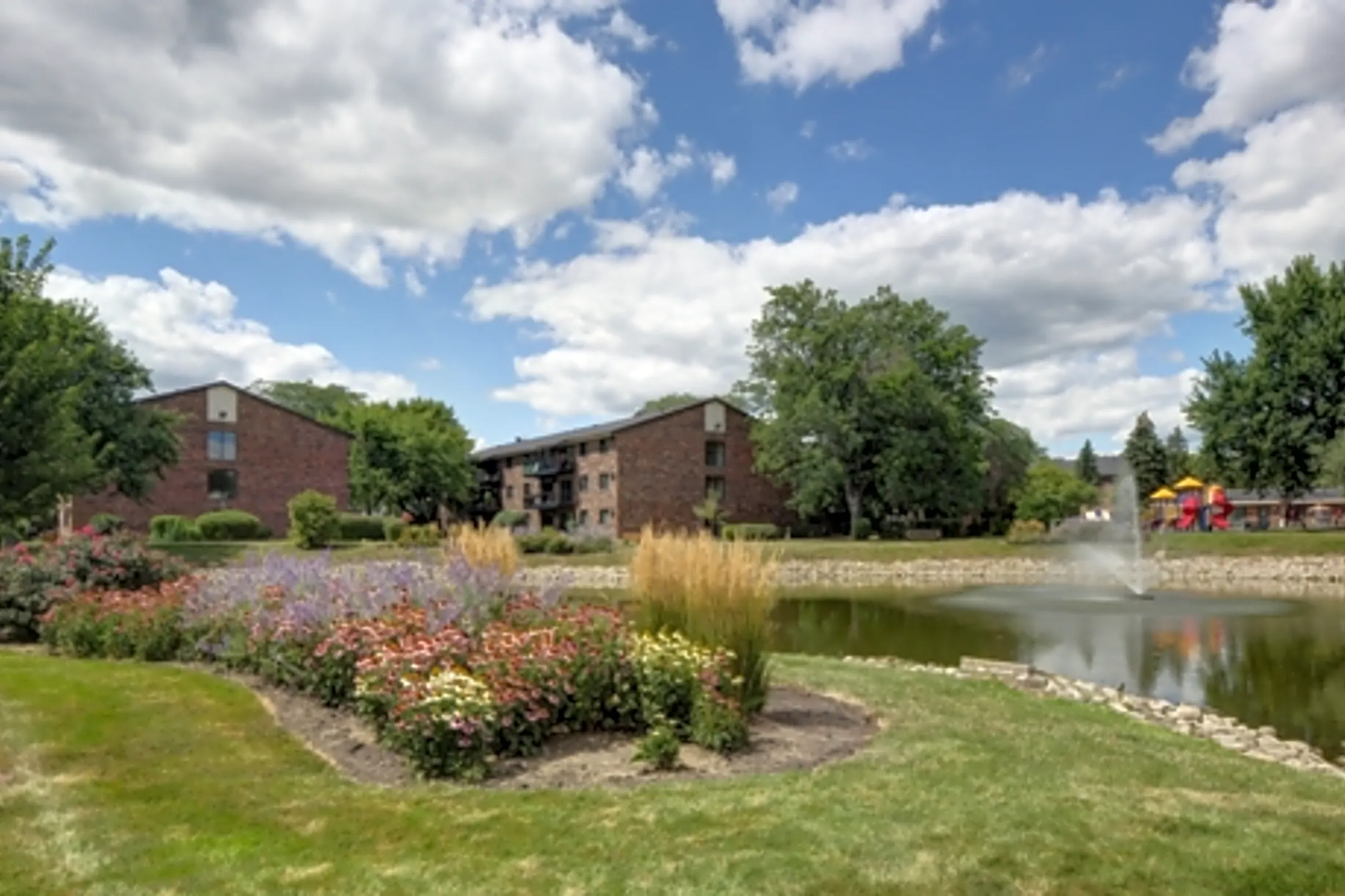 Autumn Ridge Apartments Carol Stream, IL 60188