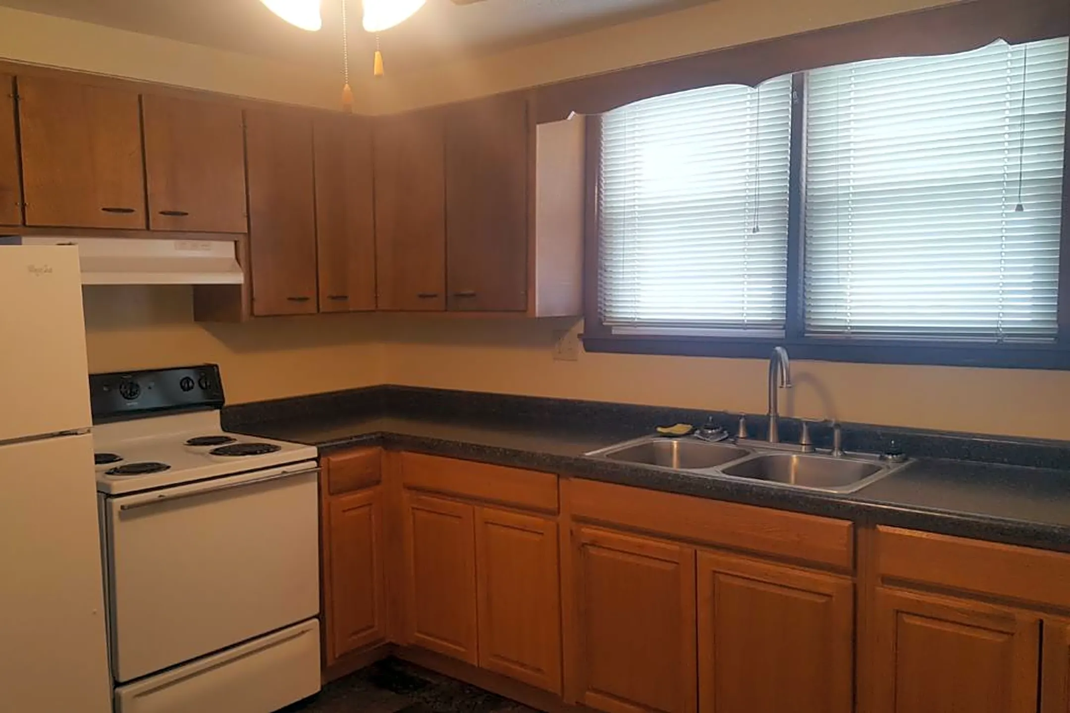 Ridgeview Apartments 606 11th Ave SW Valley City, ND Apartments for