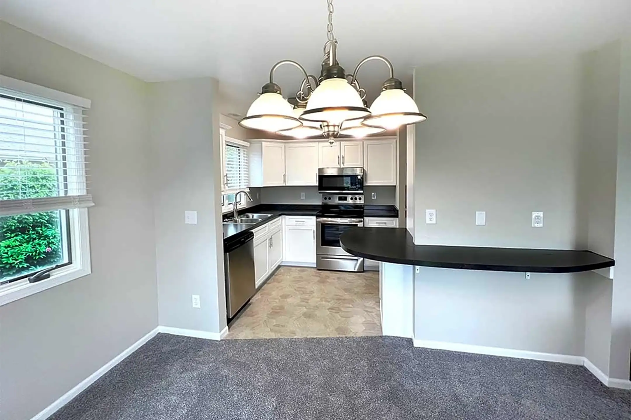 2100 Springport 2100 Springport Rd Jackson, MI Apartments for Rent