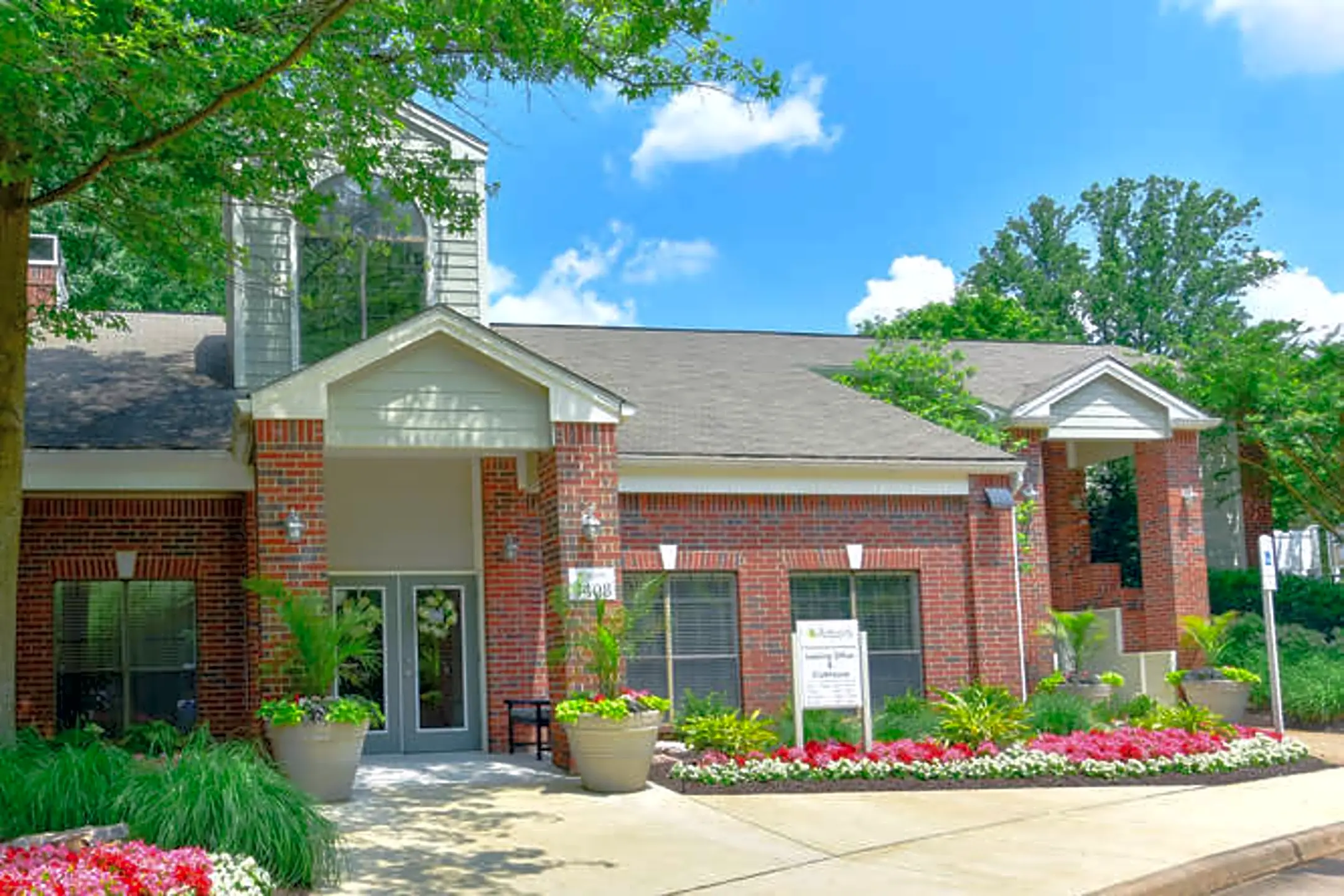 The Arbors at Fair Lakes Fairfax, VA 22033