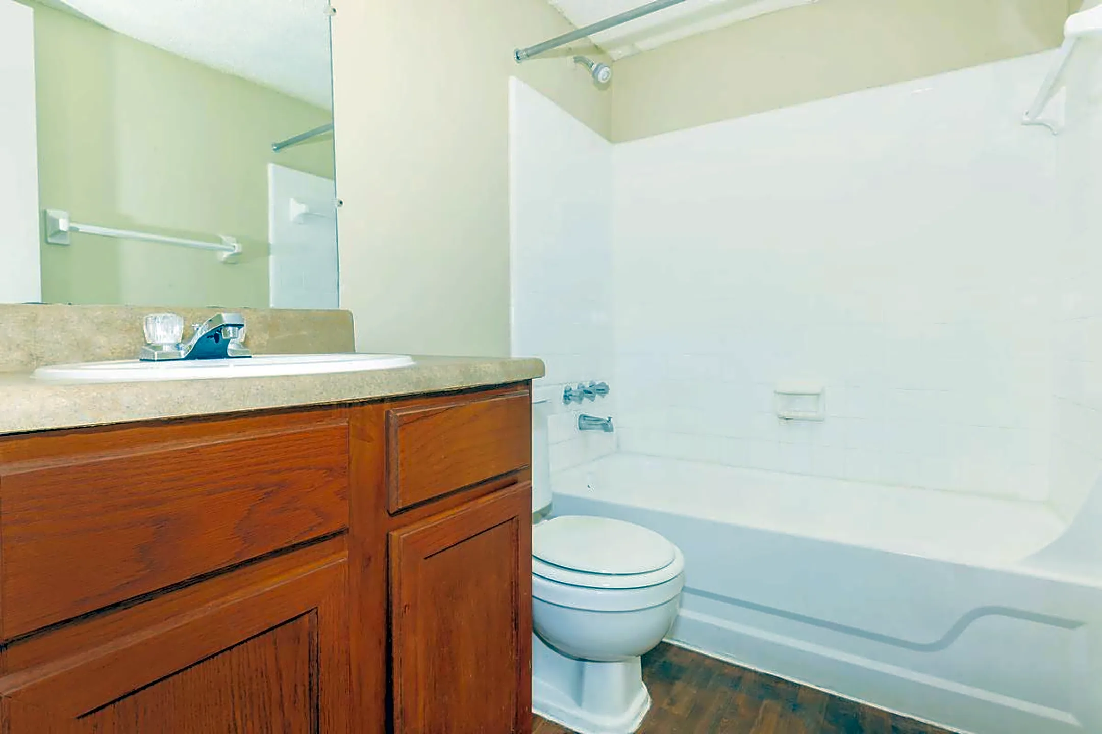 Riverview Apartments Jacksonville, FL 32216