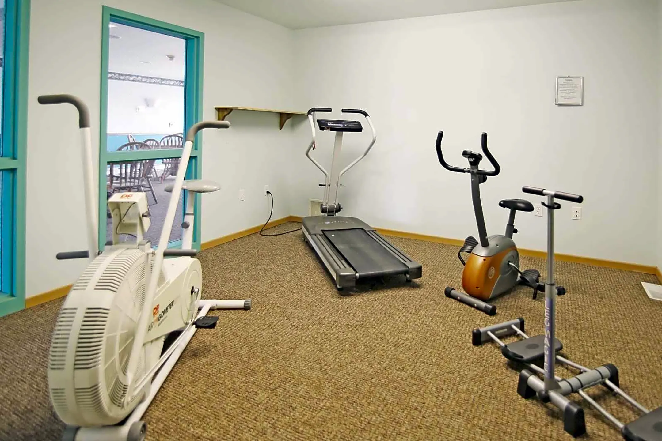 Fitness Weight Room - Ithica Heights - Bismarck, ND