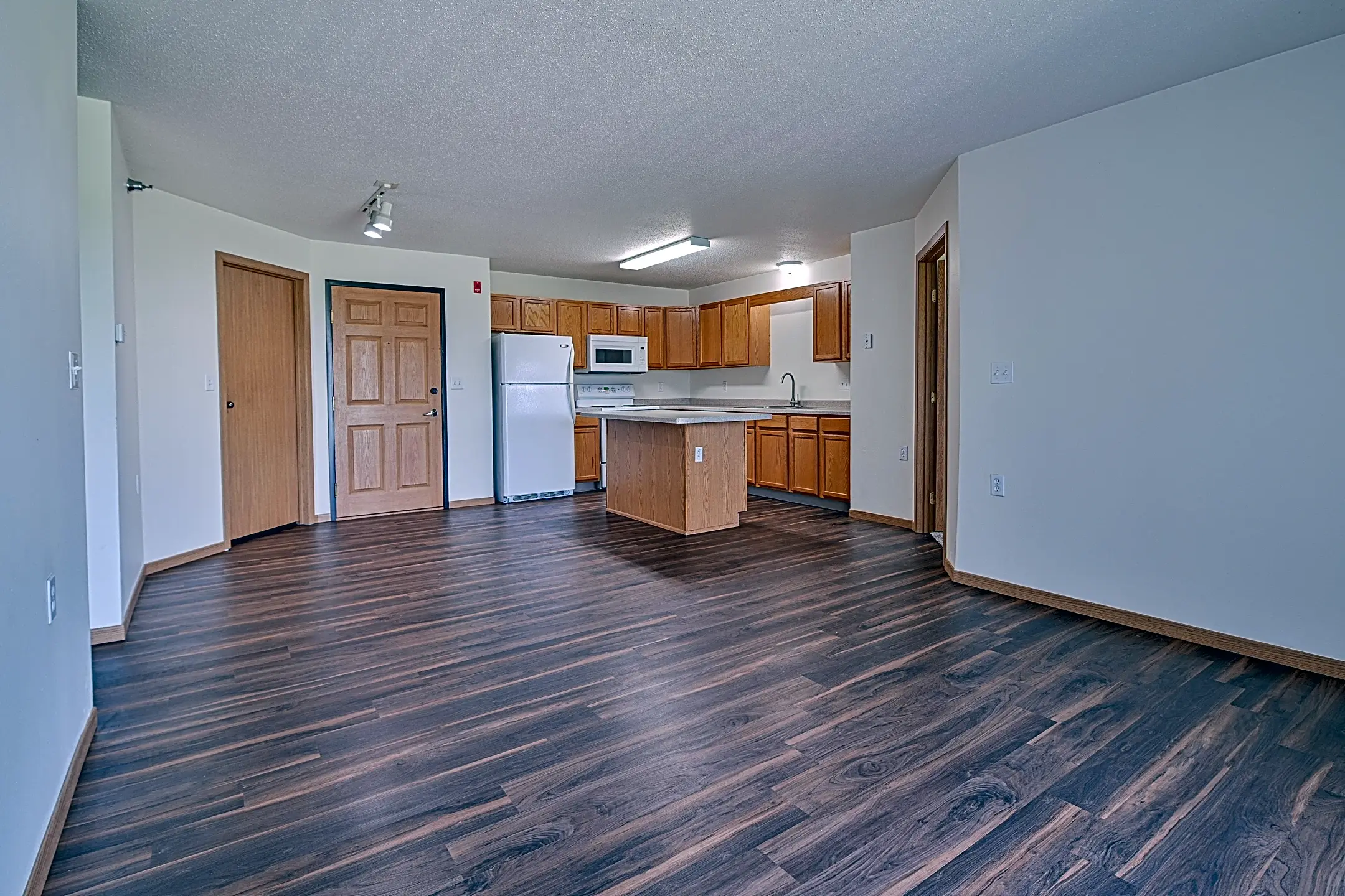 West Ridge Apartments Grand Forks, ND 58201