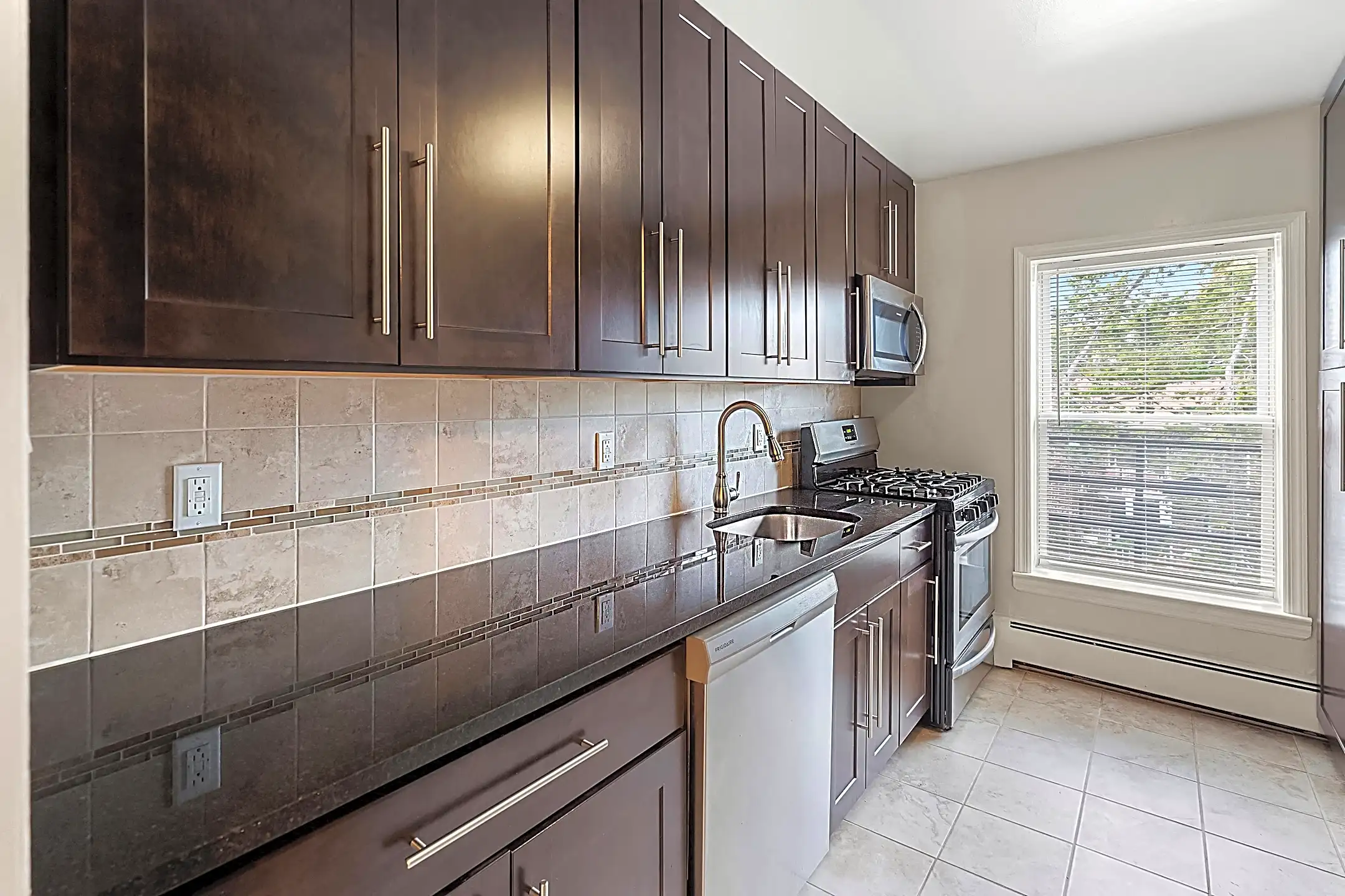 Verona Park Apartments 411 Bloomfield Ave Verona, NJ for Rent Rent.