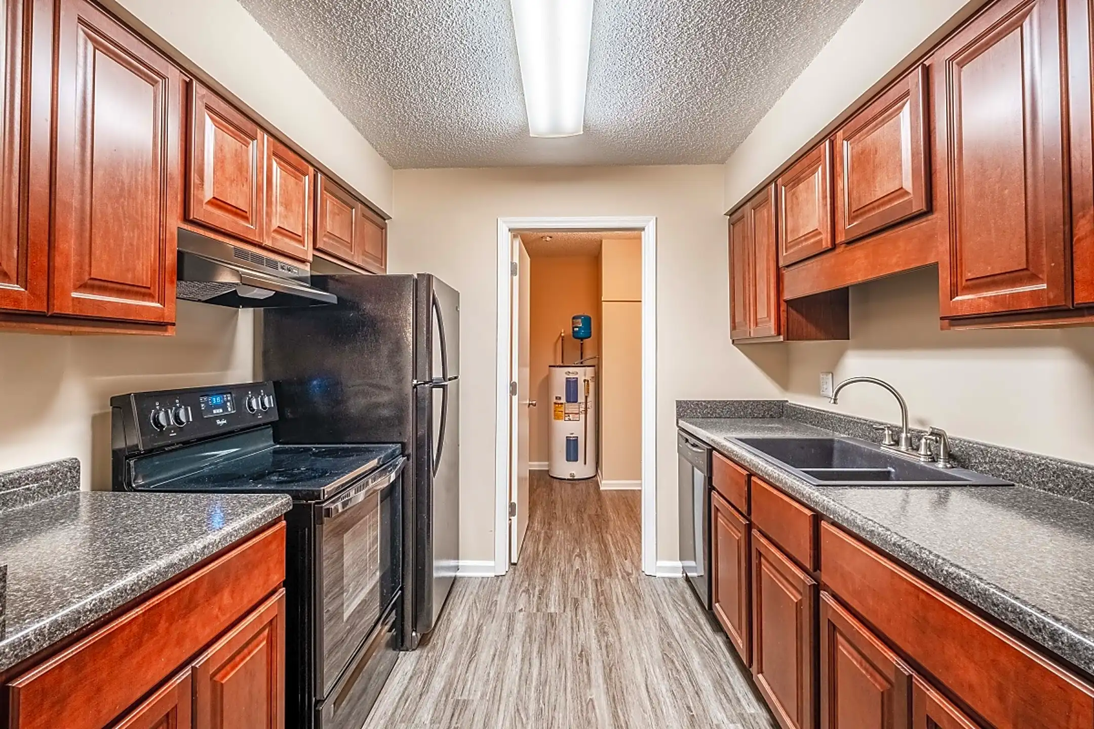 Kitchen - Woodbridge Apartments - Morganton, NC