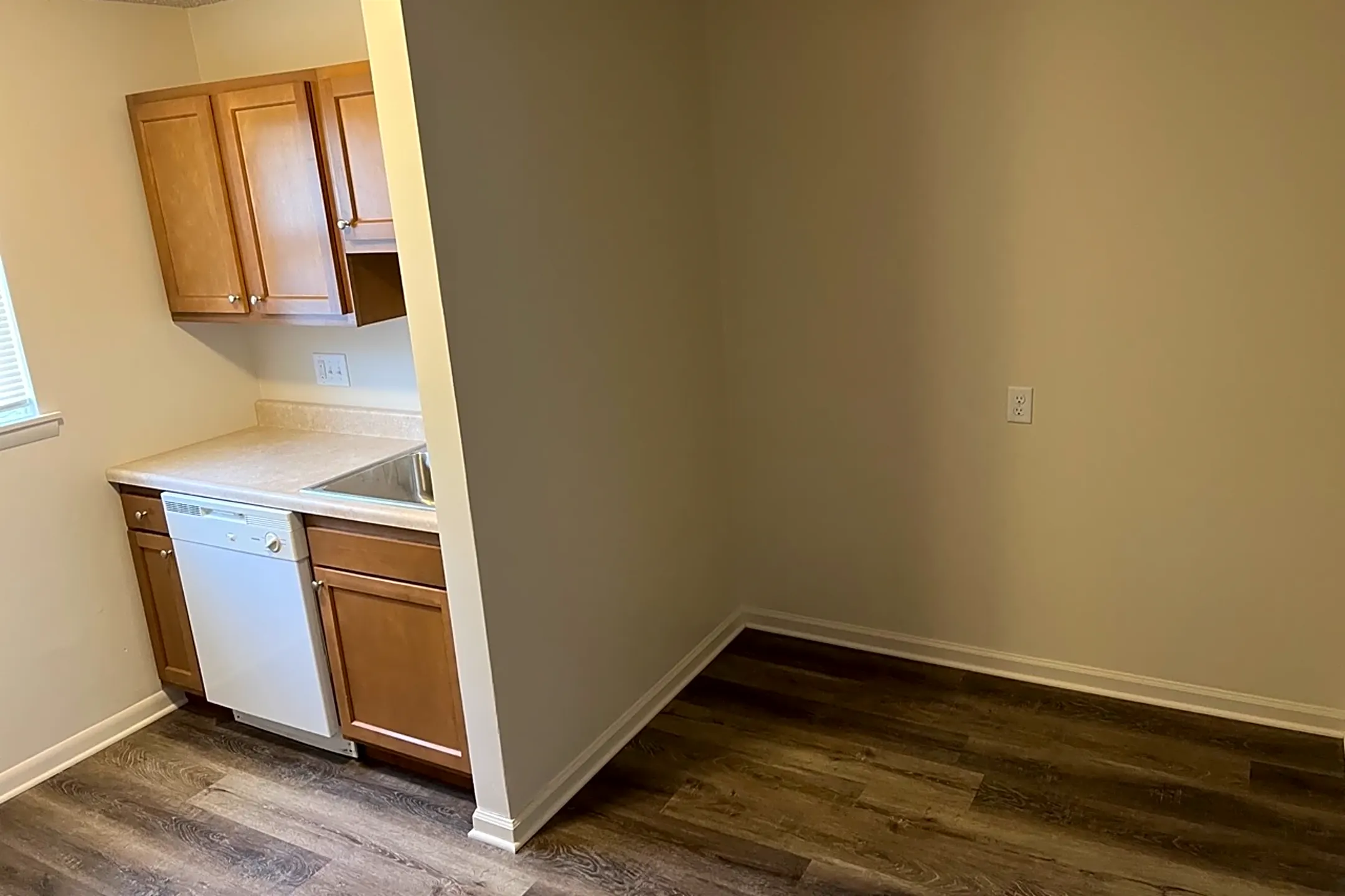 206 S Walnut St Houses Springfield, IL 62704