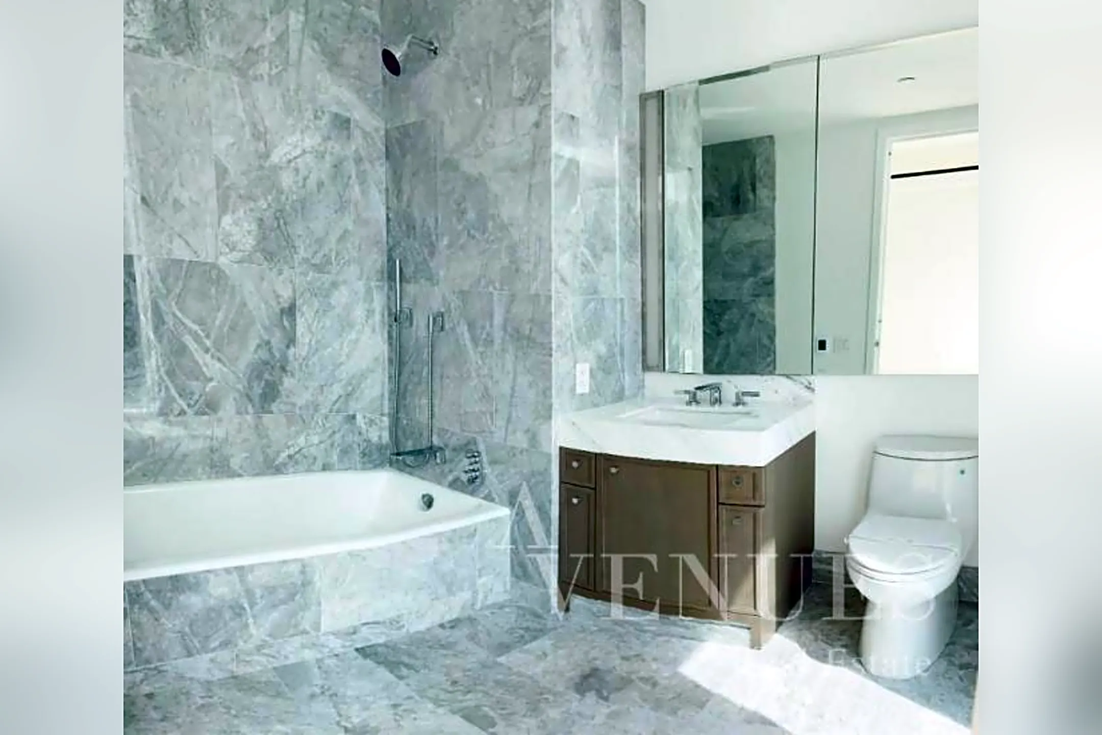 Bathroom - 10 Riverside Blvd - New York, NY