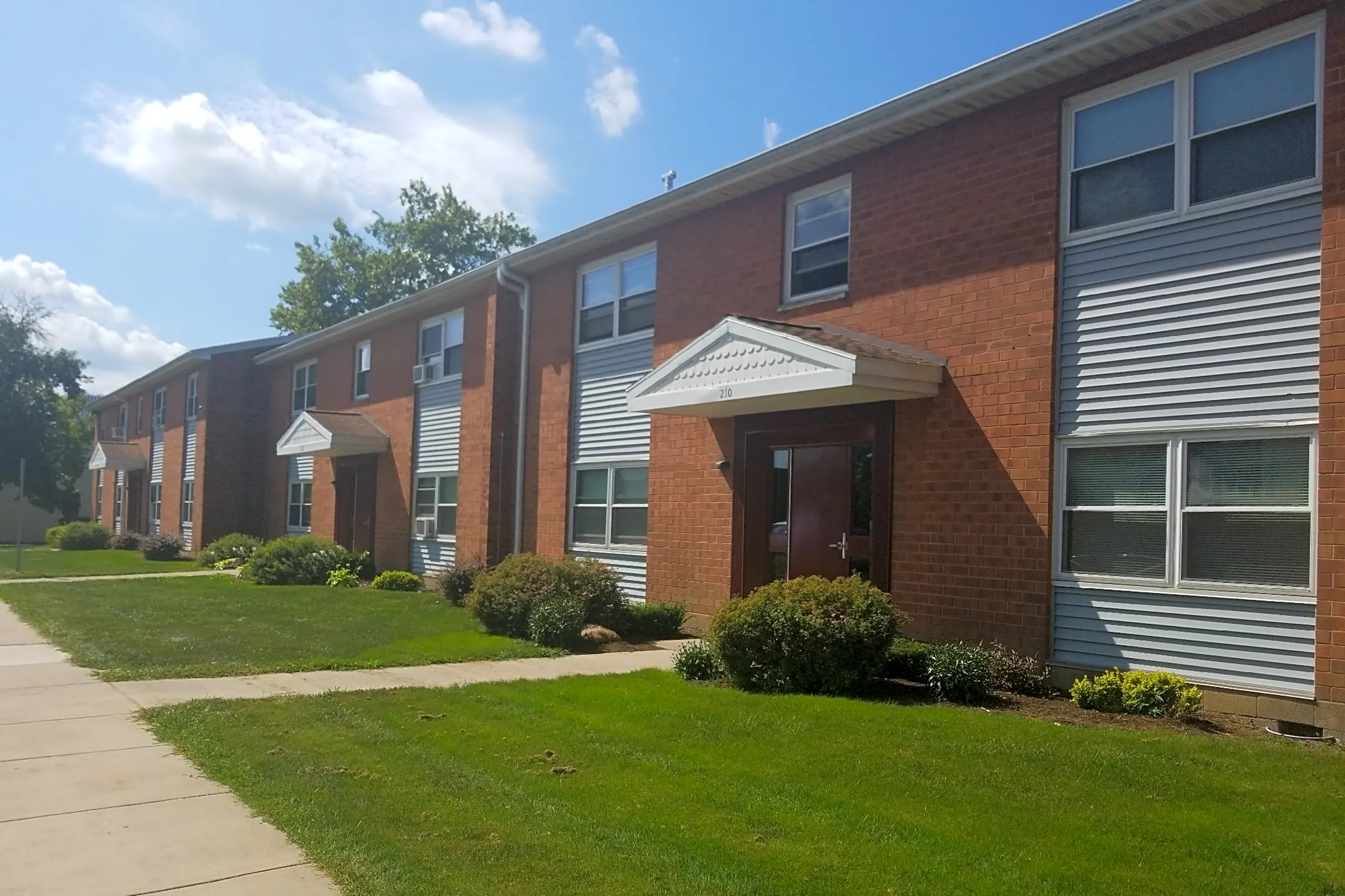 Chatham Gardens - 150 Kelly Street | Rochester, NY Apartments for Rent ...