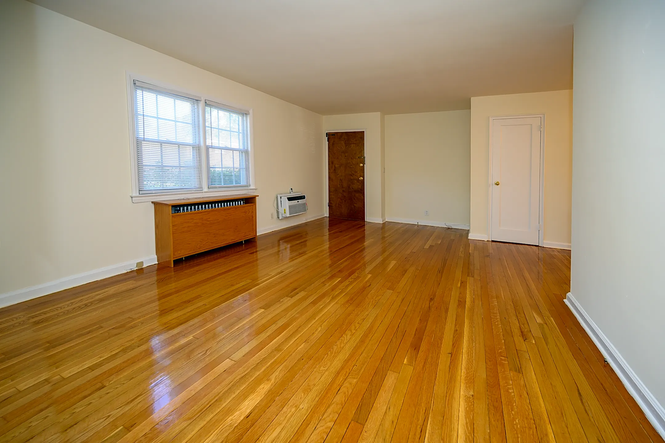 Merritt Gardens 306090 Knickerbocker Road Dumont, NJ Apartments